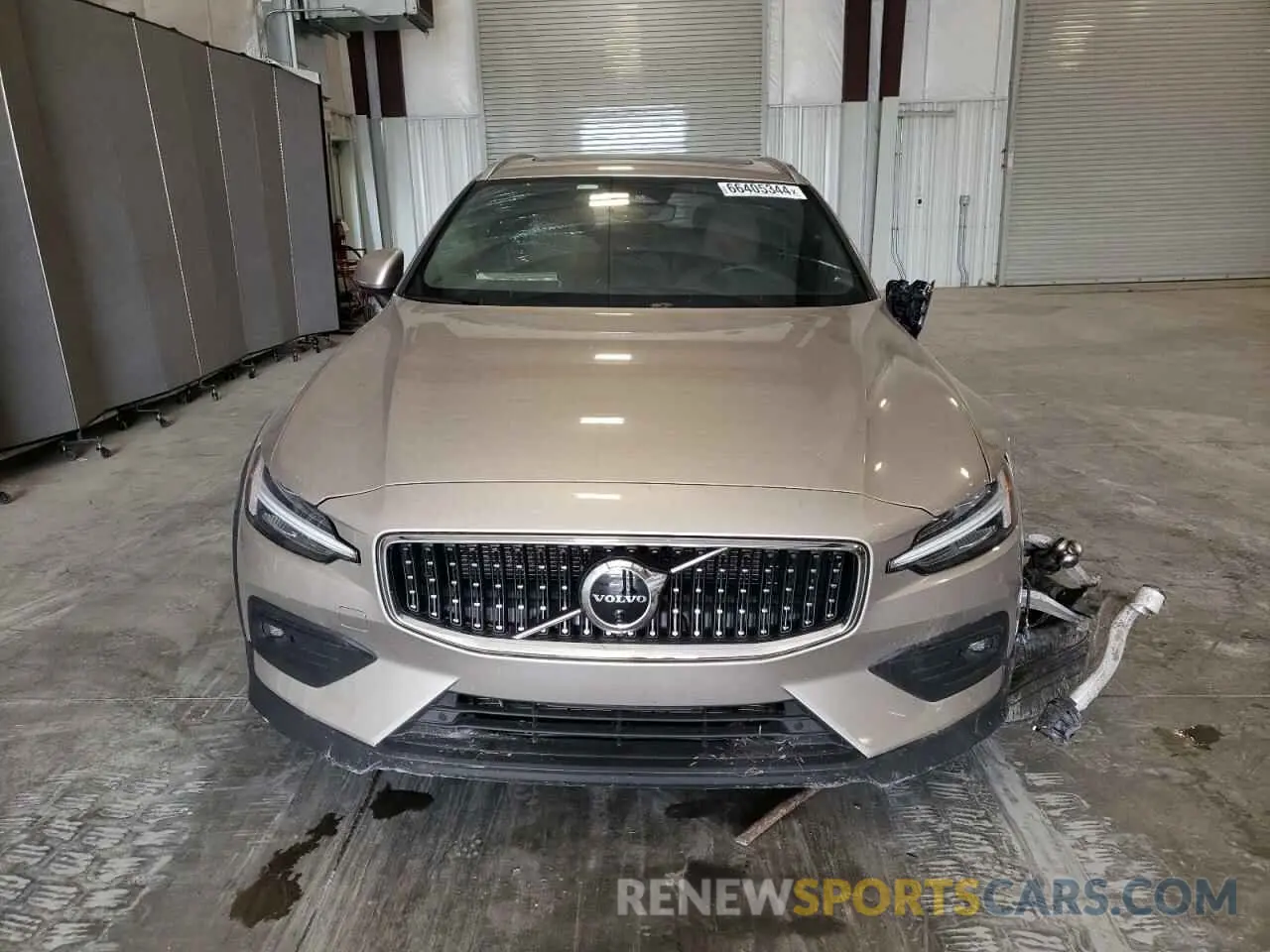 5 fotografías del automóvil dañado YV4L12WY5R2136187 VOLVO V60 2024