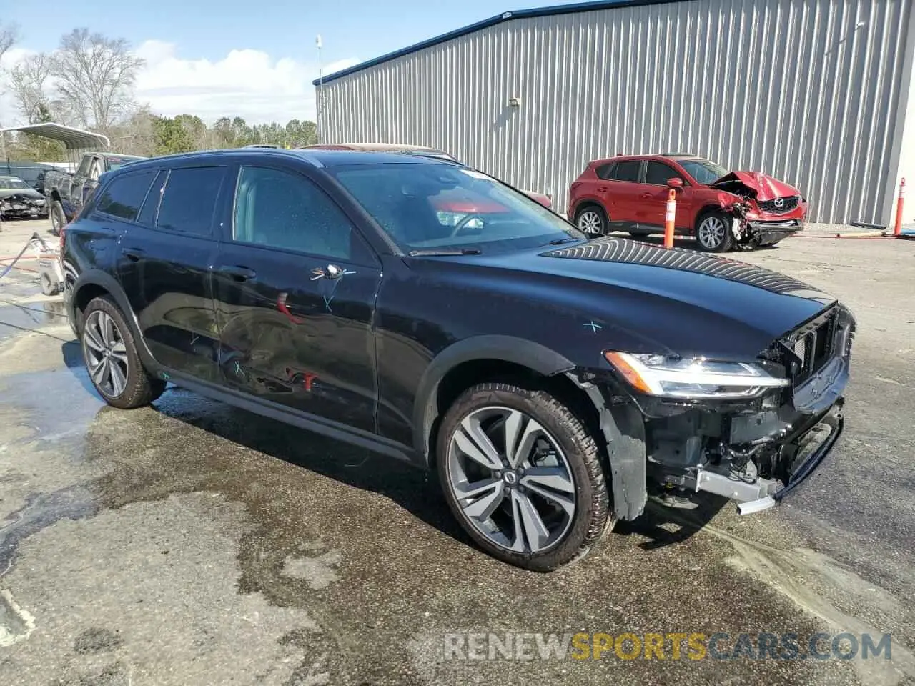 4 fotografías del automóvil dañado YV4L12WY6R2140474 VOLVO V60 2024