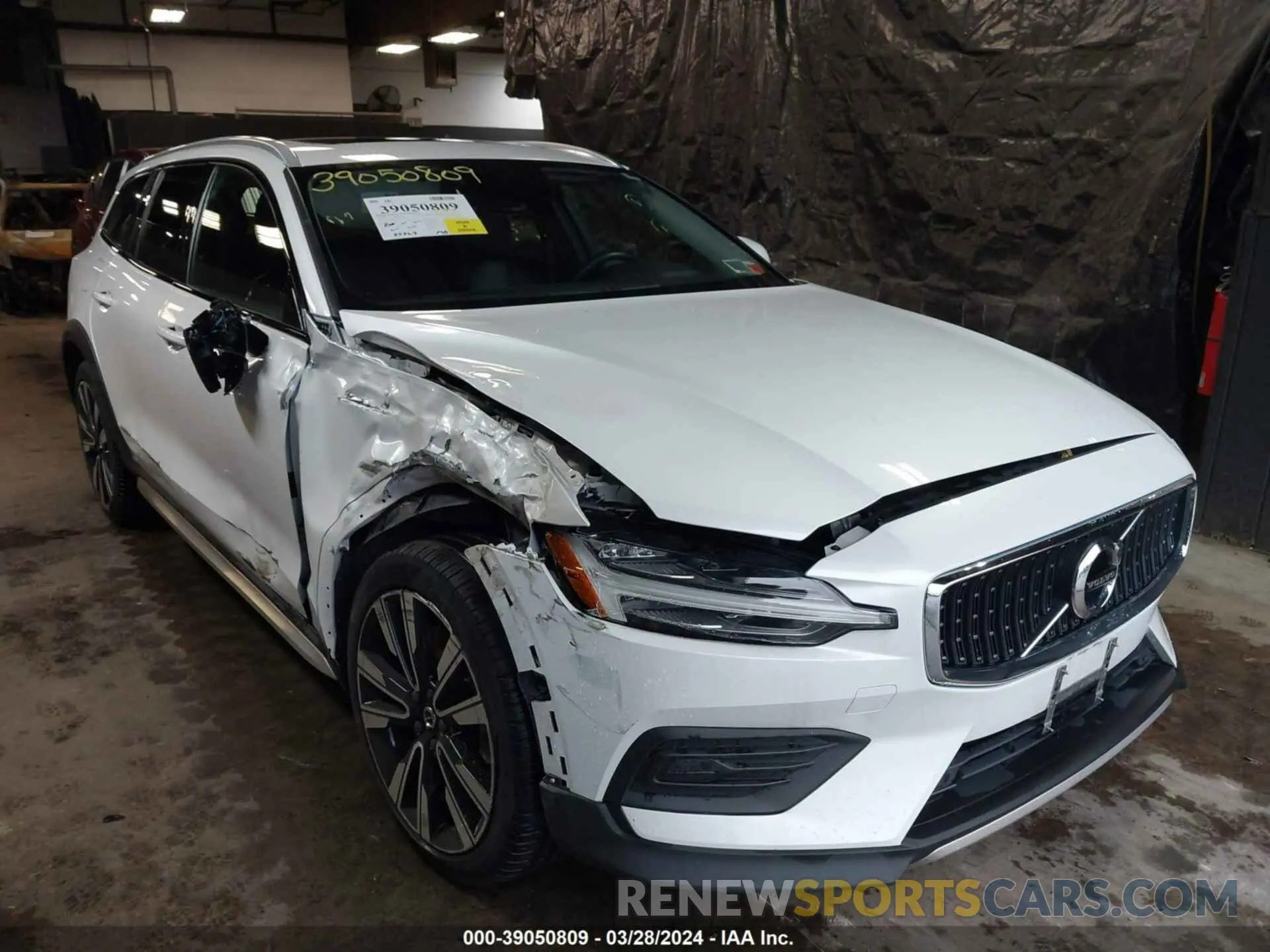 1 fotografías del automóvil dañado YV4102WK2L1045428 VOLVO V60 CROSS COUNTRY 2020