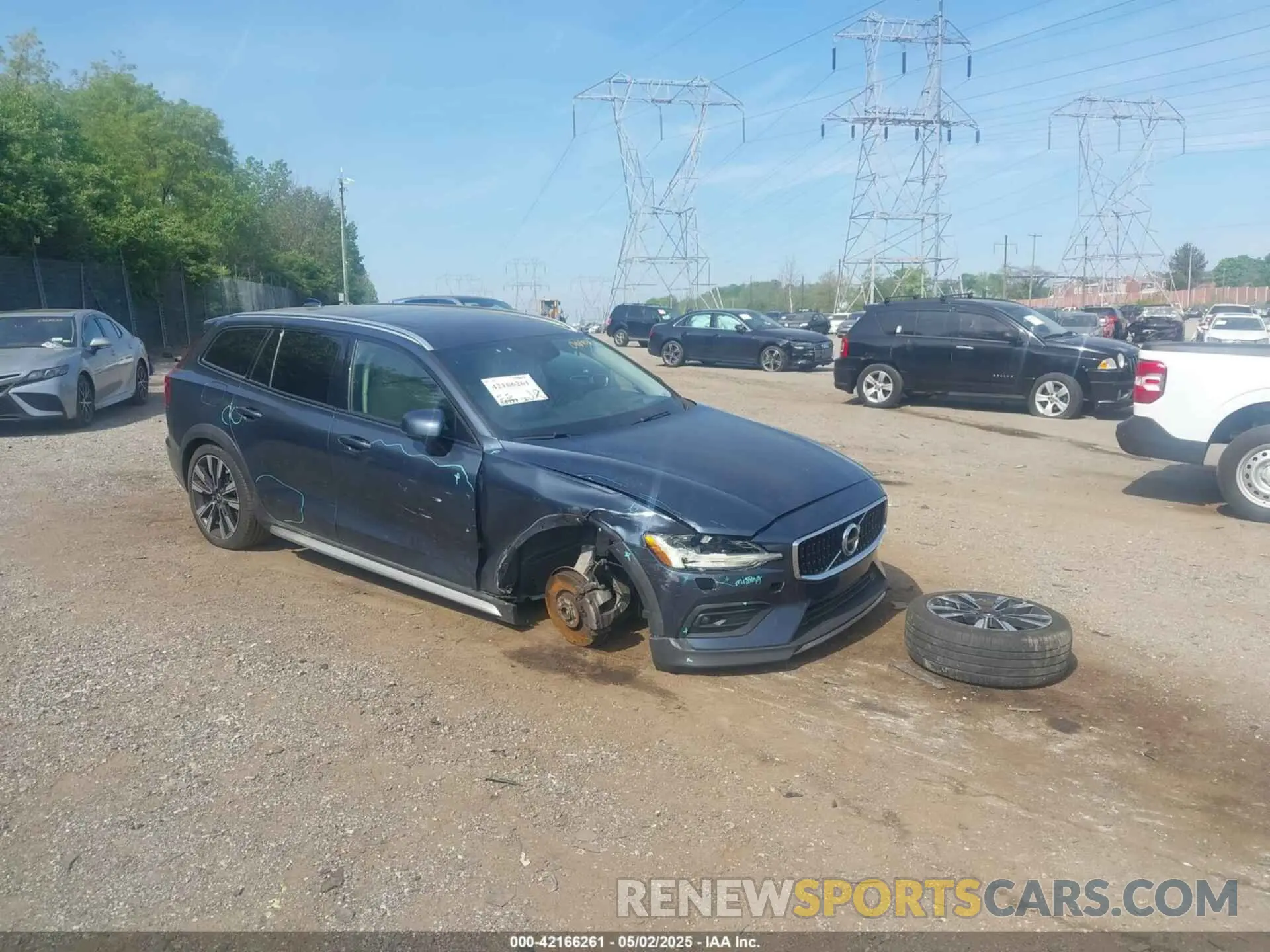 1 fotografías del automóvil dañado YV4102WK8L1048401 VOLVO V60 CROSS COUNTRY 2020
