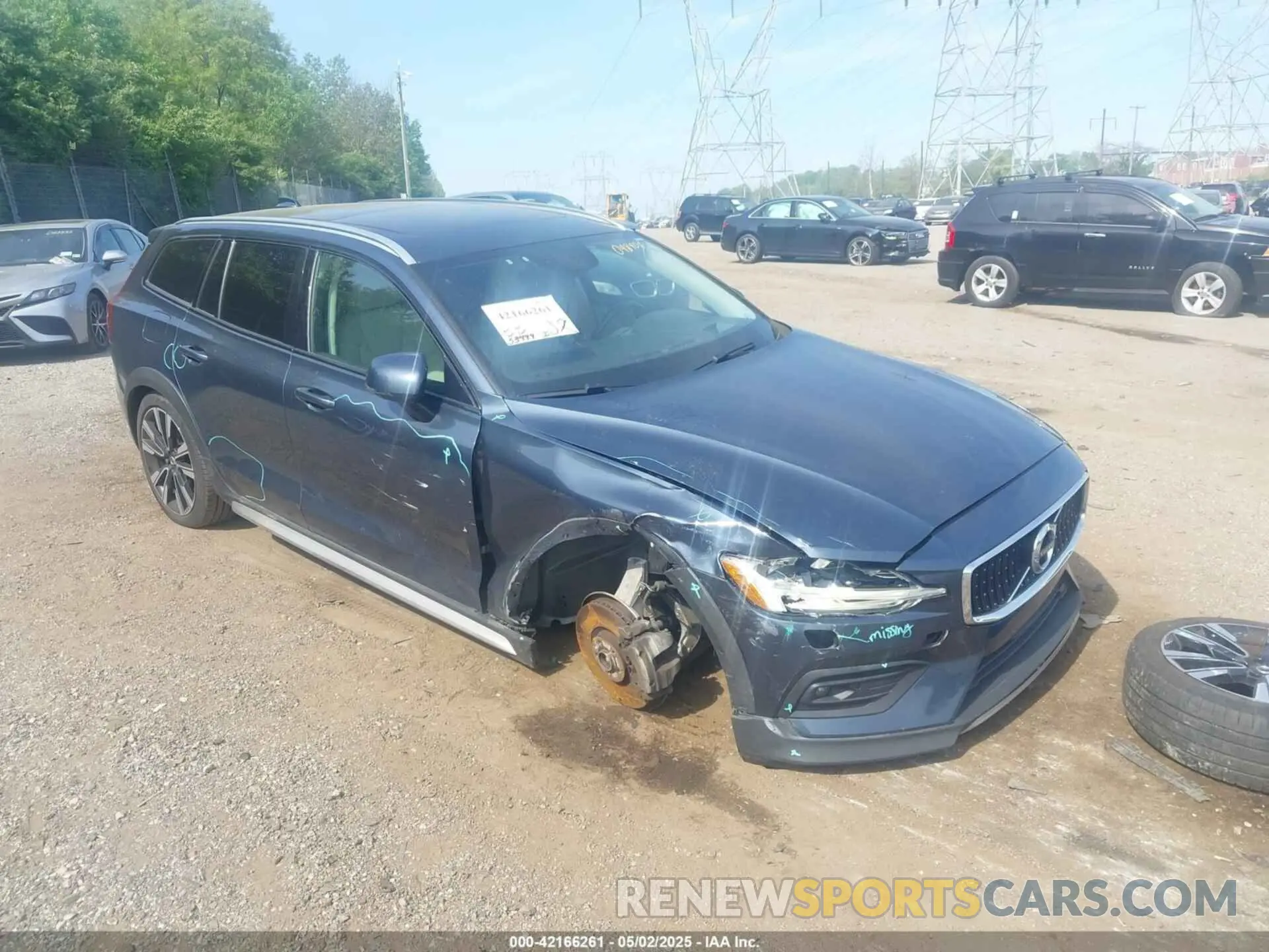 6 fotografías del automóvil dañado YV4102WK8L1048401 VOLVO V60 CROSS COUNTRY 2020