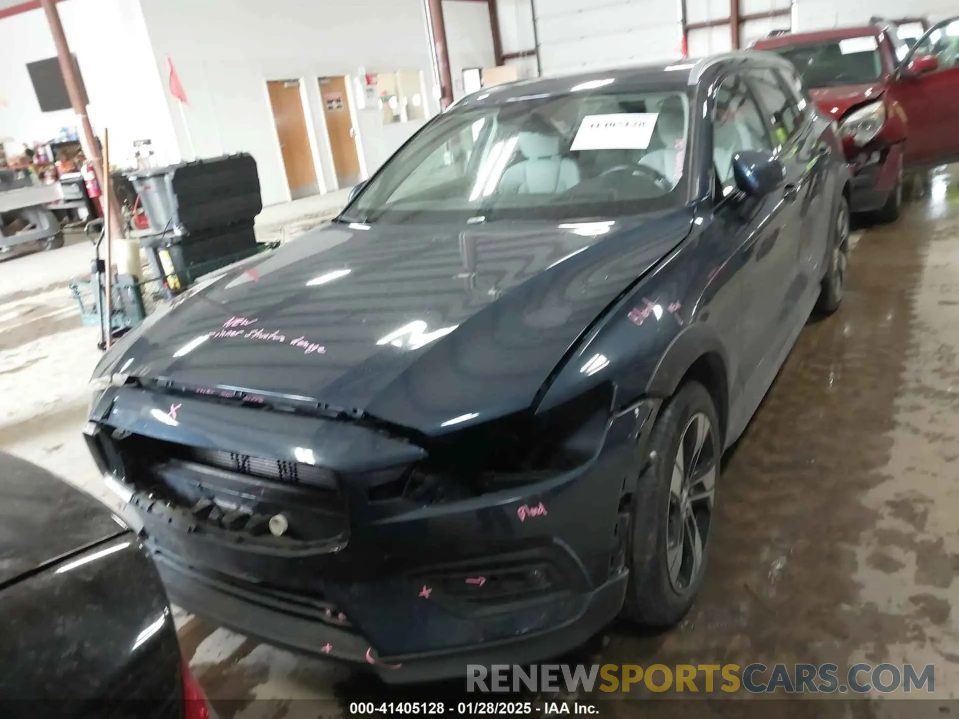 12 fotografías del automóvil dañado YV4102WK7N2092046 VOLVO V60 CROSS COUNTRY 2022