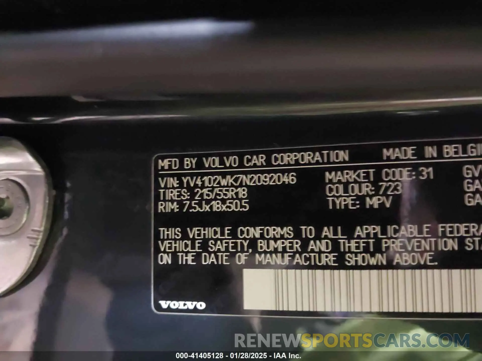 9 fotografías del automóvil dañado YV4102WK7N2092046 VOLVO V60 CROSS COUNTRY 2022