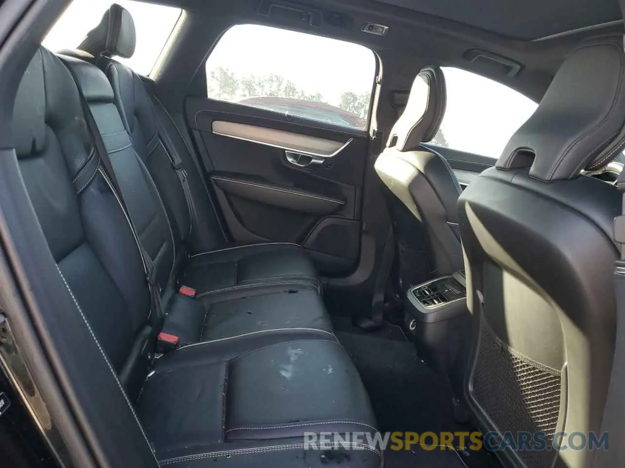 10 fotografías del automóvil dañado YV1102GM4K1084517 VOLVO V90 2019