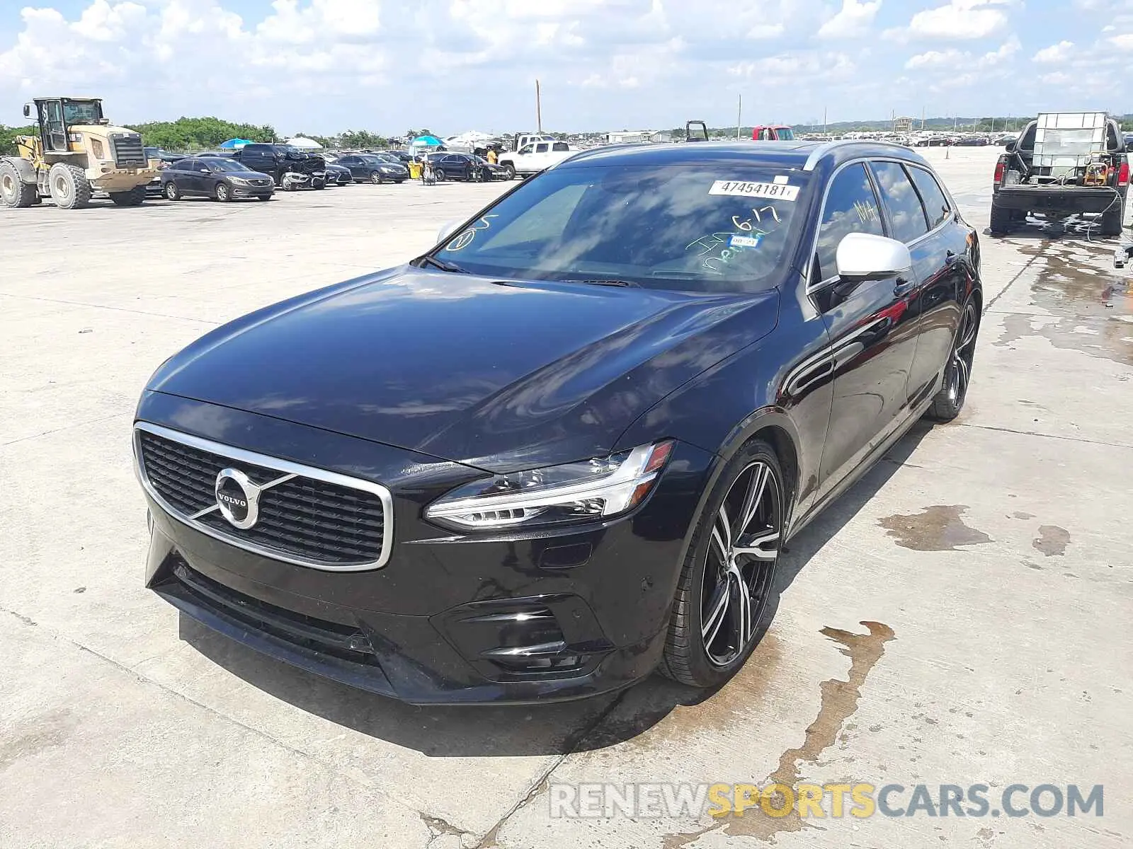 2 fotografías del automóvil dañado YV1102GM8K1084519 VOLVO V90 2019