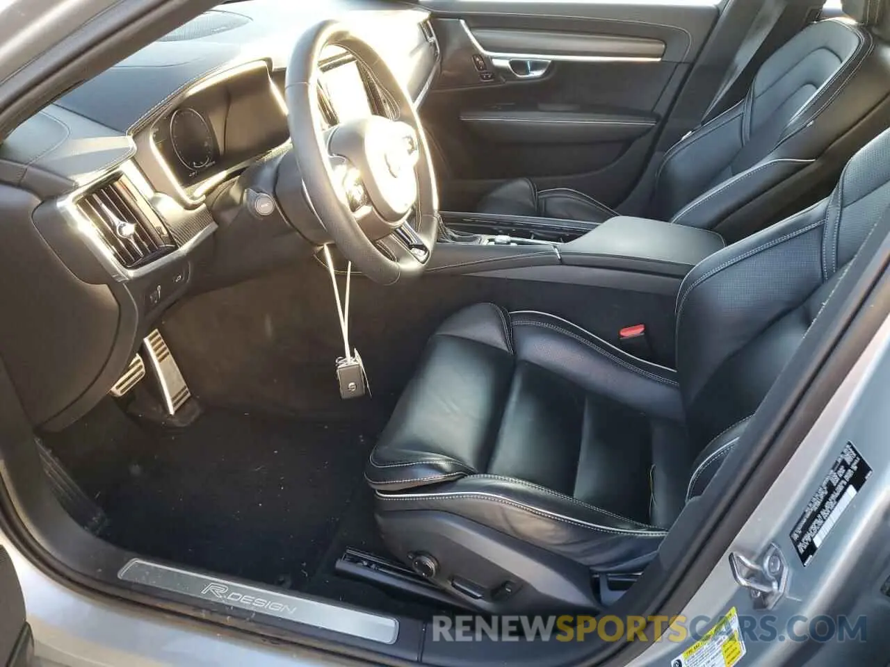 7 fotografías del automóvil dañado YV1A22VM6K1086539 VOLVO V90 2019