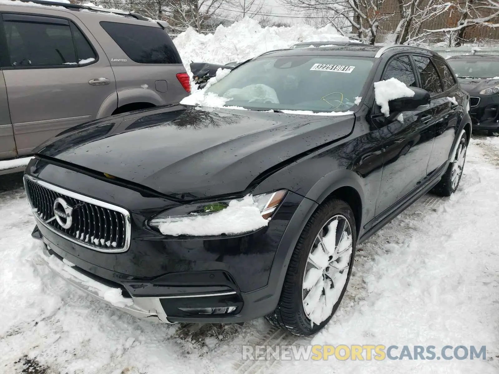 2 fotografías del automóvil dañado YV4A22NLXL1113155 VOLVO V90 2020