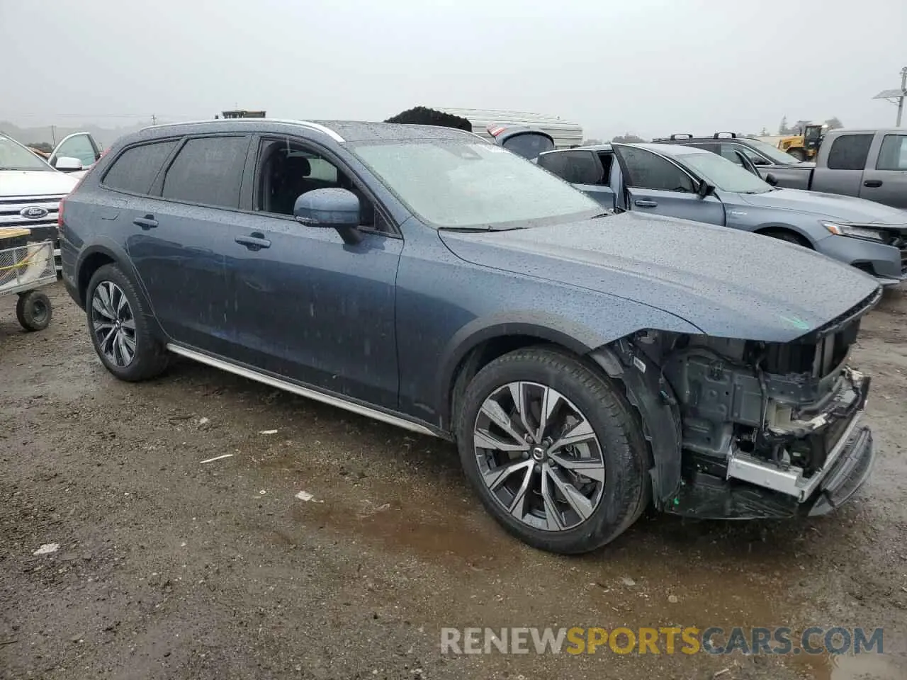 4 fotografías del automóvil dañado YV4062NL0N1148645 VOLVO V90 2022