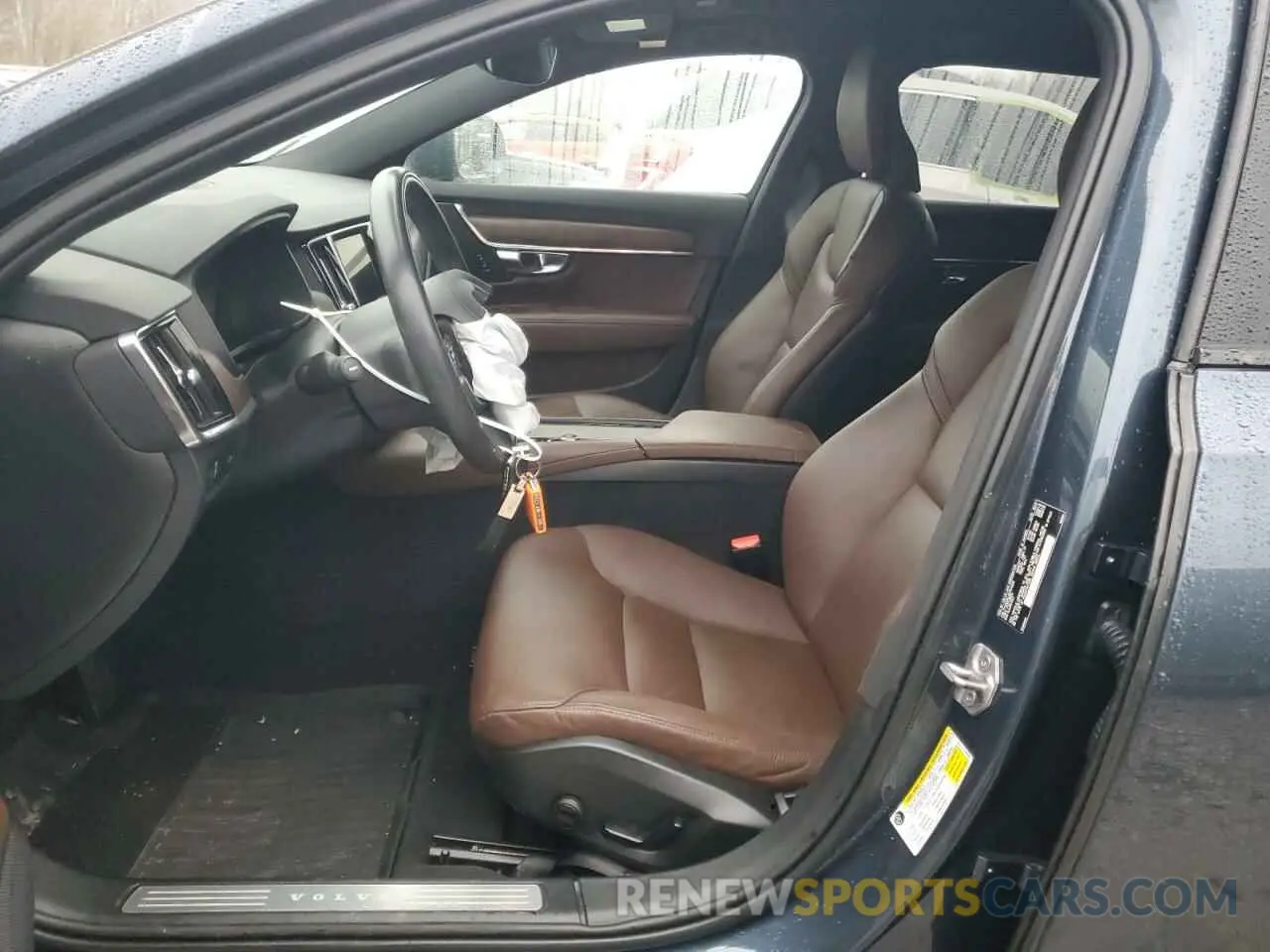 7 fotografías del automóvil dañado YV4062NL6N1144809 VOLVO V90 2022