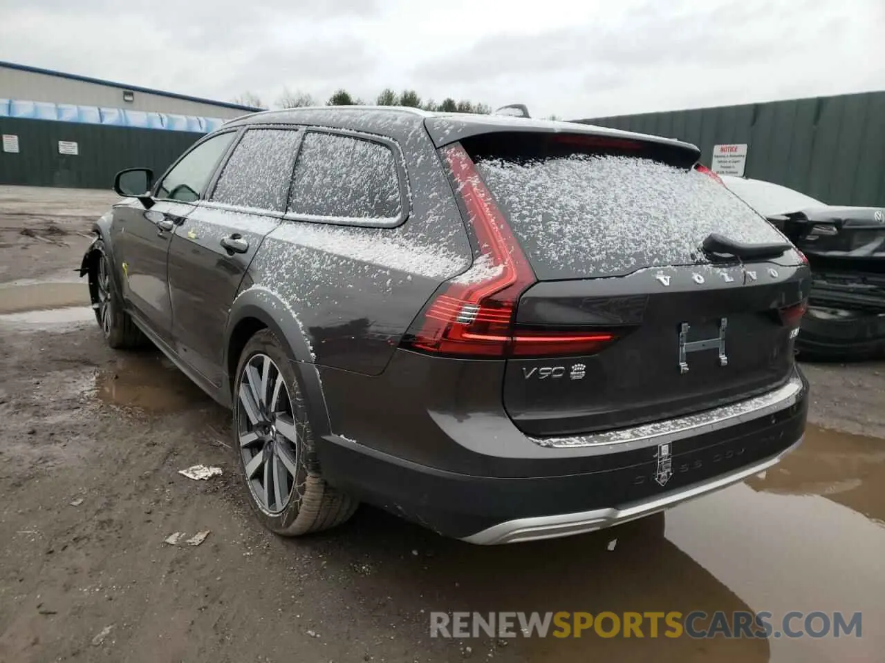 3 fotografías del automóvil dañado YV4062NL7N1144544 VOLVO V90 2022