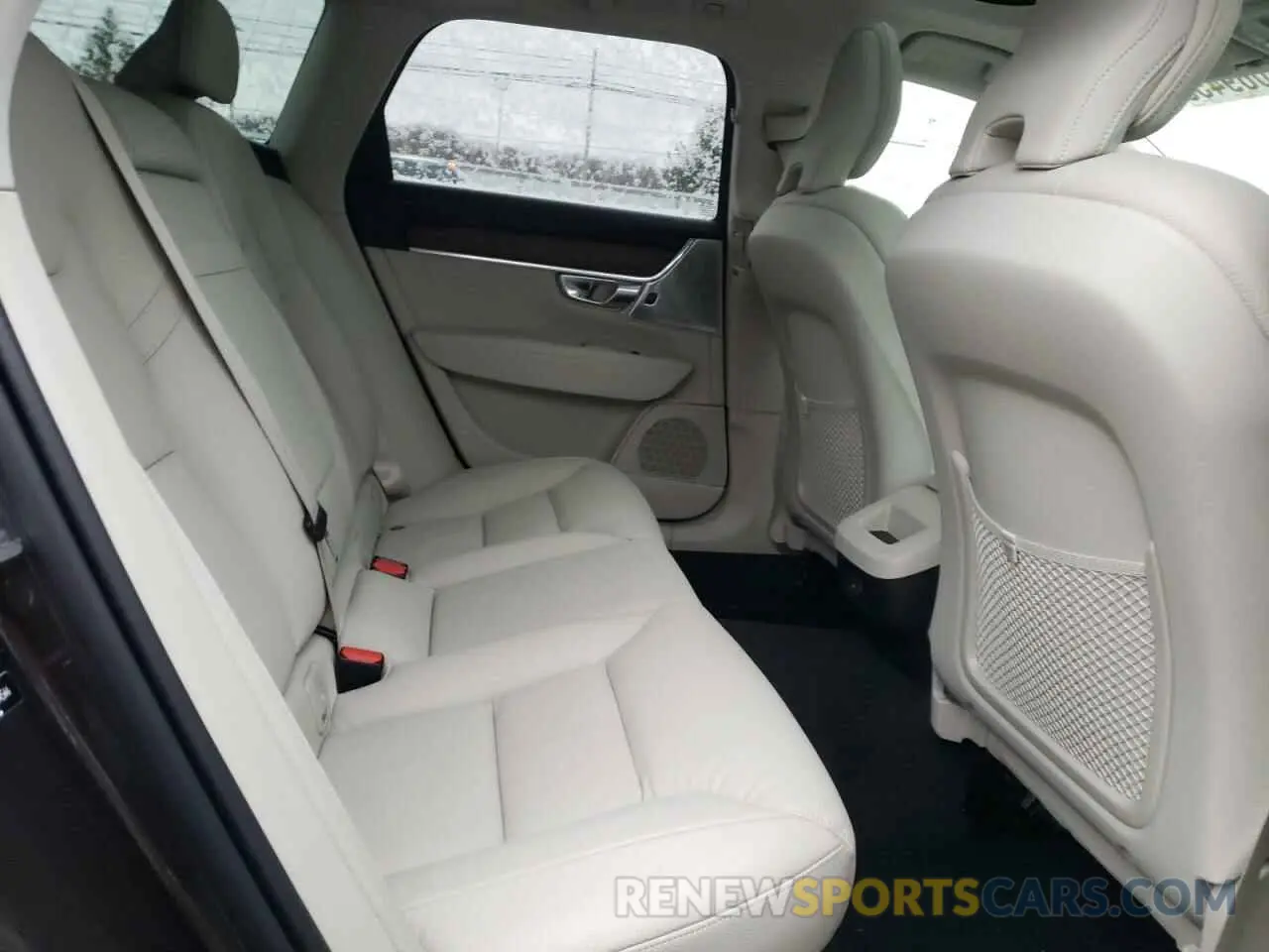 6 fotografías del automóvil dañado YV4062NL7N1144544 VOLVO V90 2022