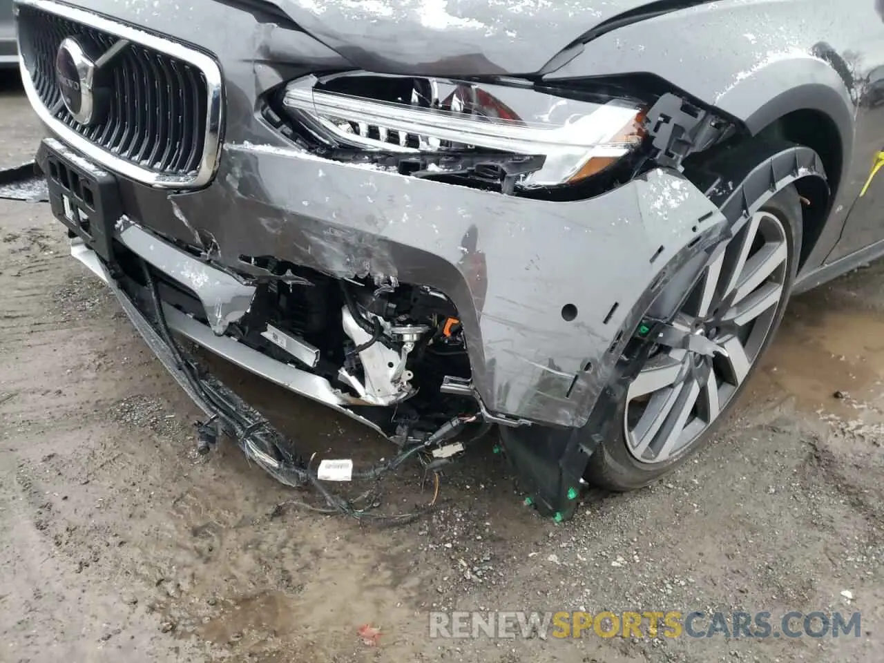 9 fotografías del automóvil dañado YV4062NL7N1144544 VOLVO V90 2022
