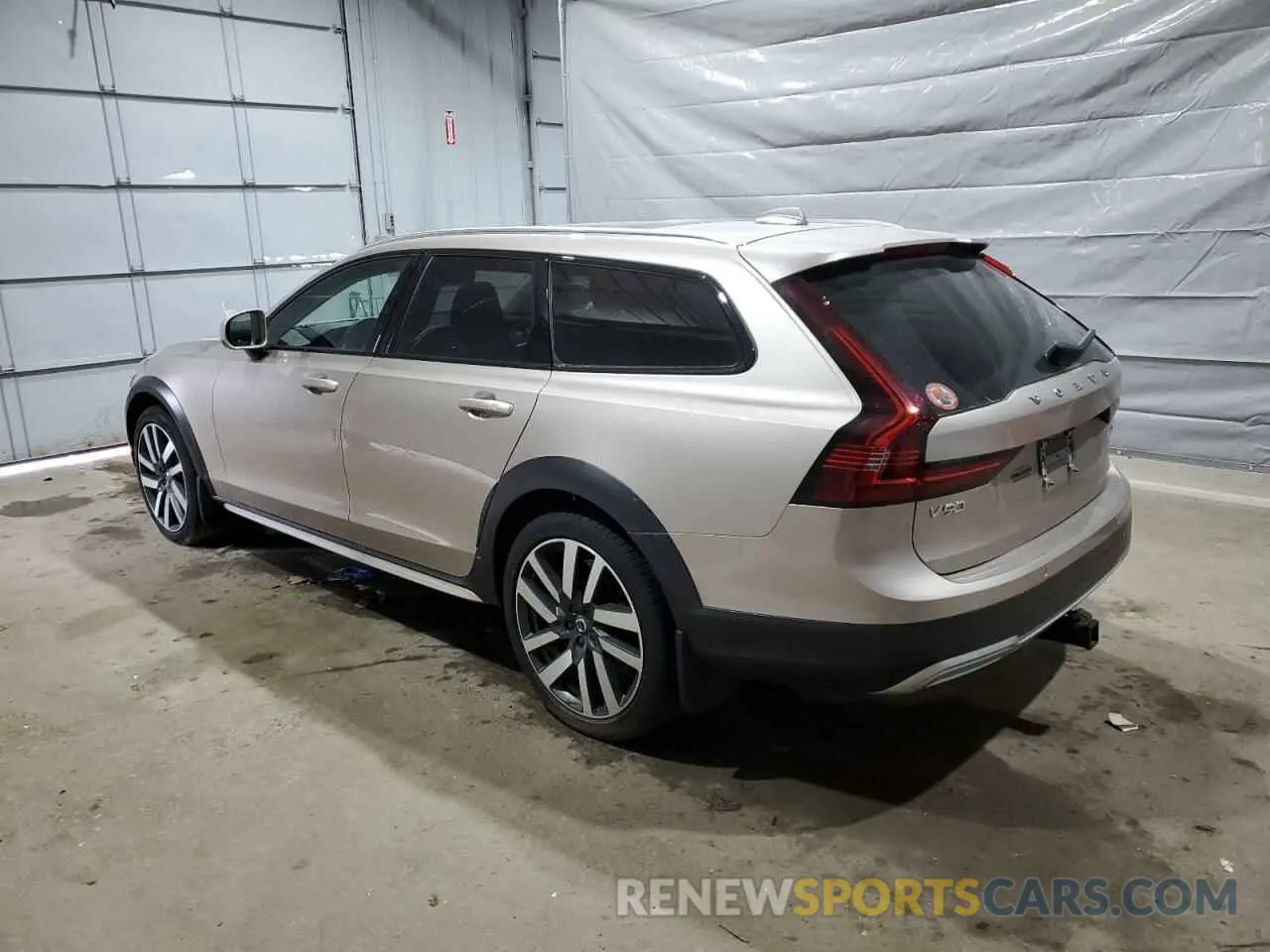 2 fotografías del automóvil dañado YV4062NC5P1165587 VOLVO V90 2023