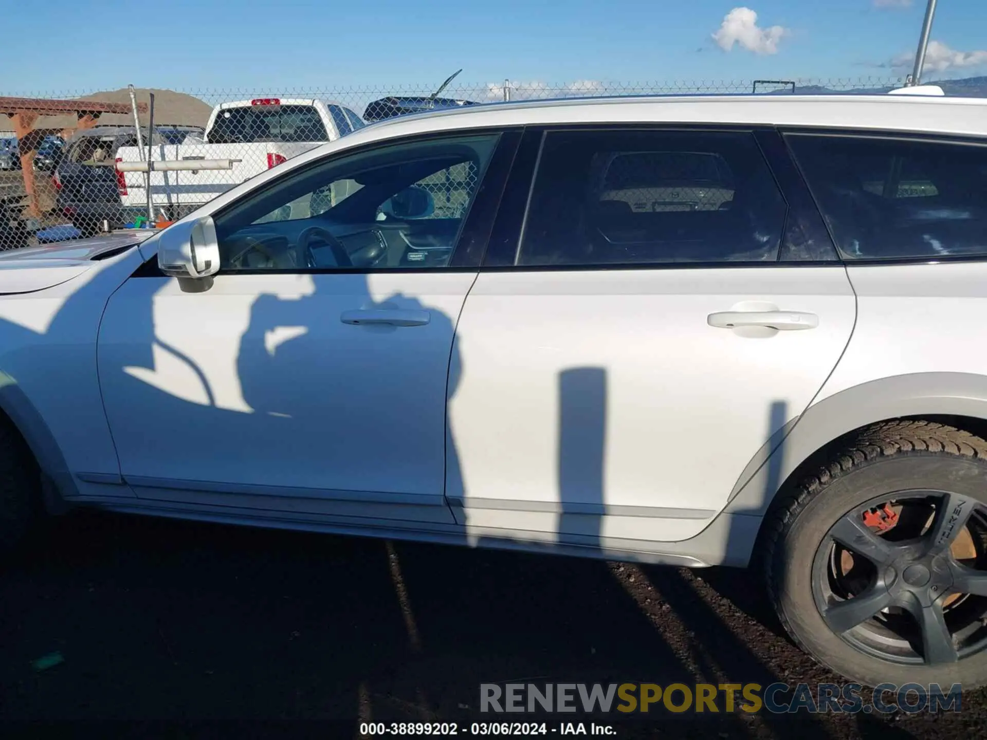 14 fotografías del automóvil dañado YV4A22NT1J1036270 VOLVO V90 CROSS COUNTRY 2018