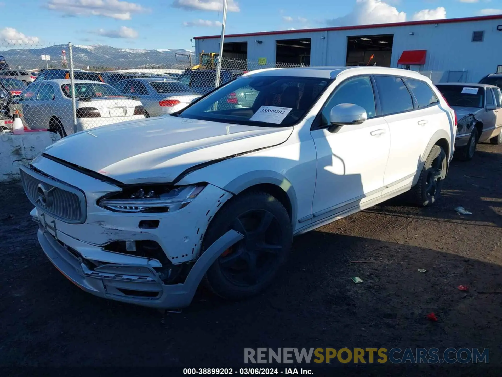 2 fotografías del automóvil dañado YV4A22NT1J1036270 VOLVO V90 CROSS COUNTRY 2018