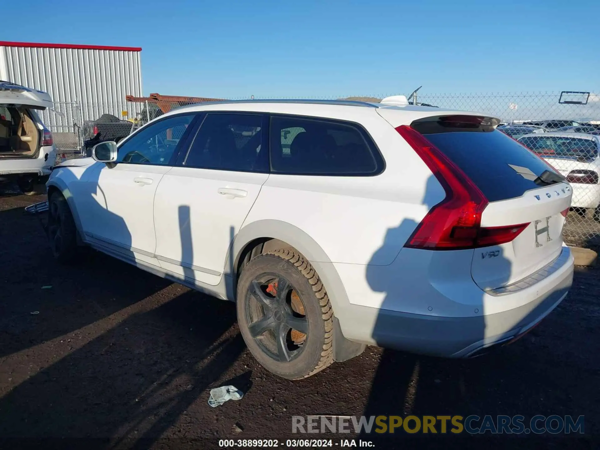 3 fotografías del automóvil dañado YV4A22NT1J1036270 VOLVO V90 CROSS COUNTRY 2018
