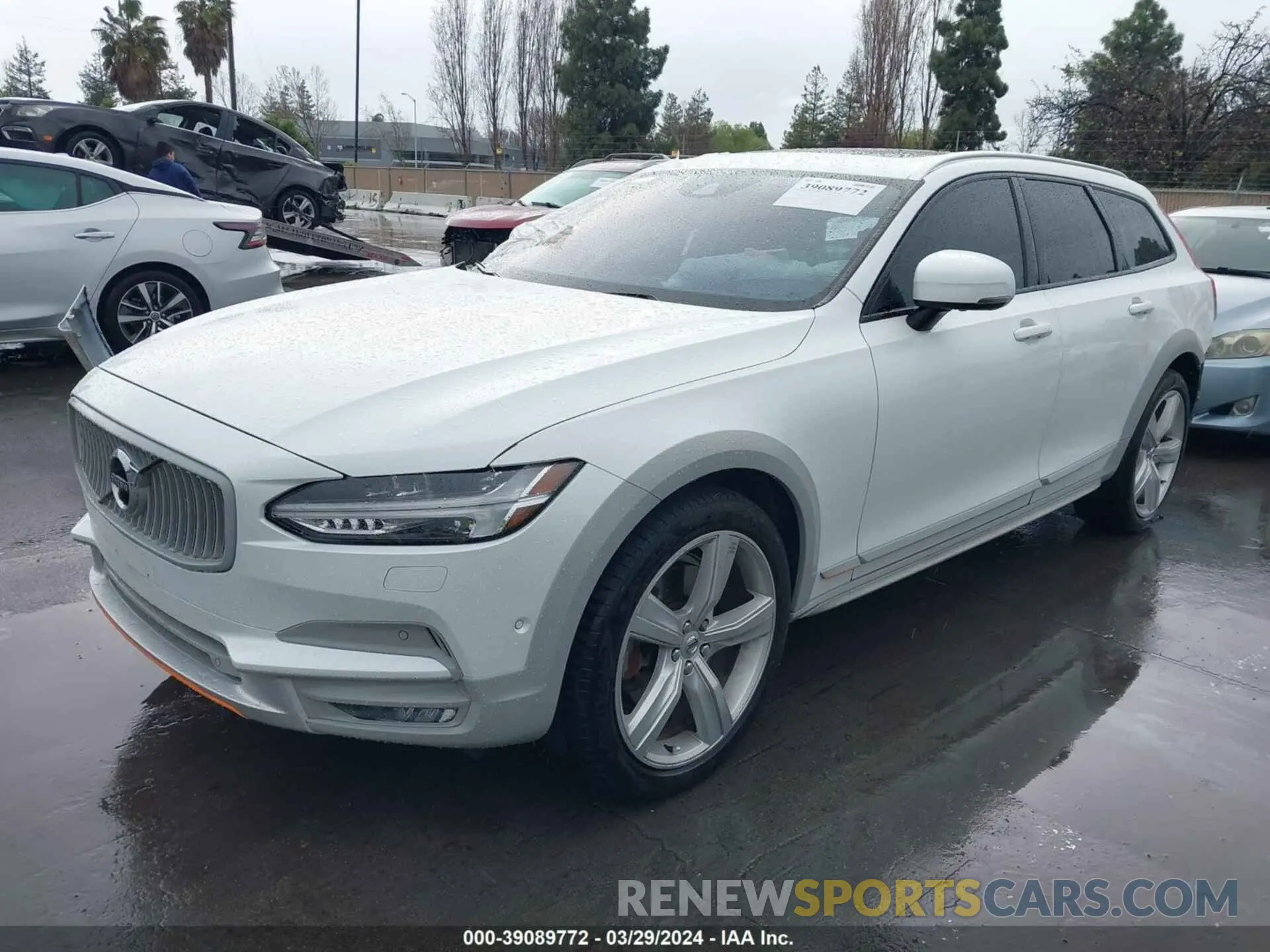 2 fotografías del automóvil dañado YV4A22NT0K1077894 VOLVO V90 CROSS COUNTRY 2019