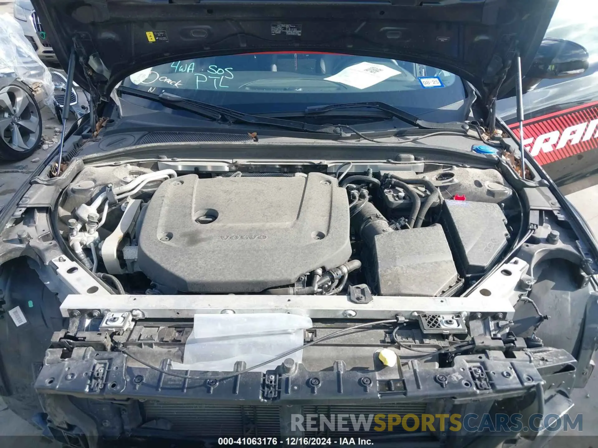 10 fotografías del automóvil dañado YV4062NZXP1165007 VOLVO V90 CROSS COUNTRY 2023
