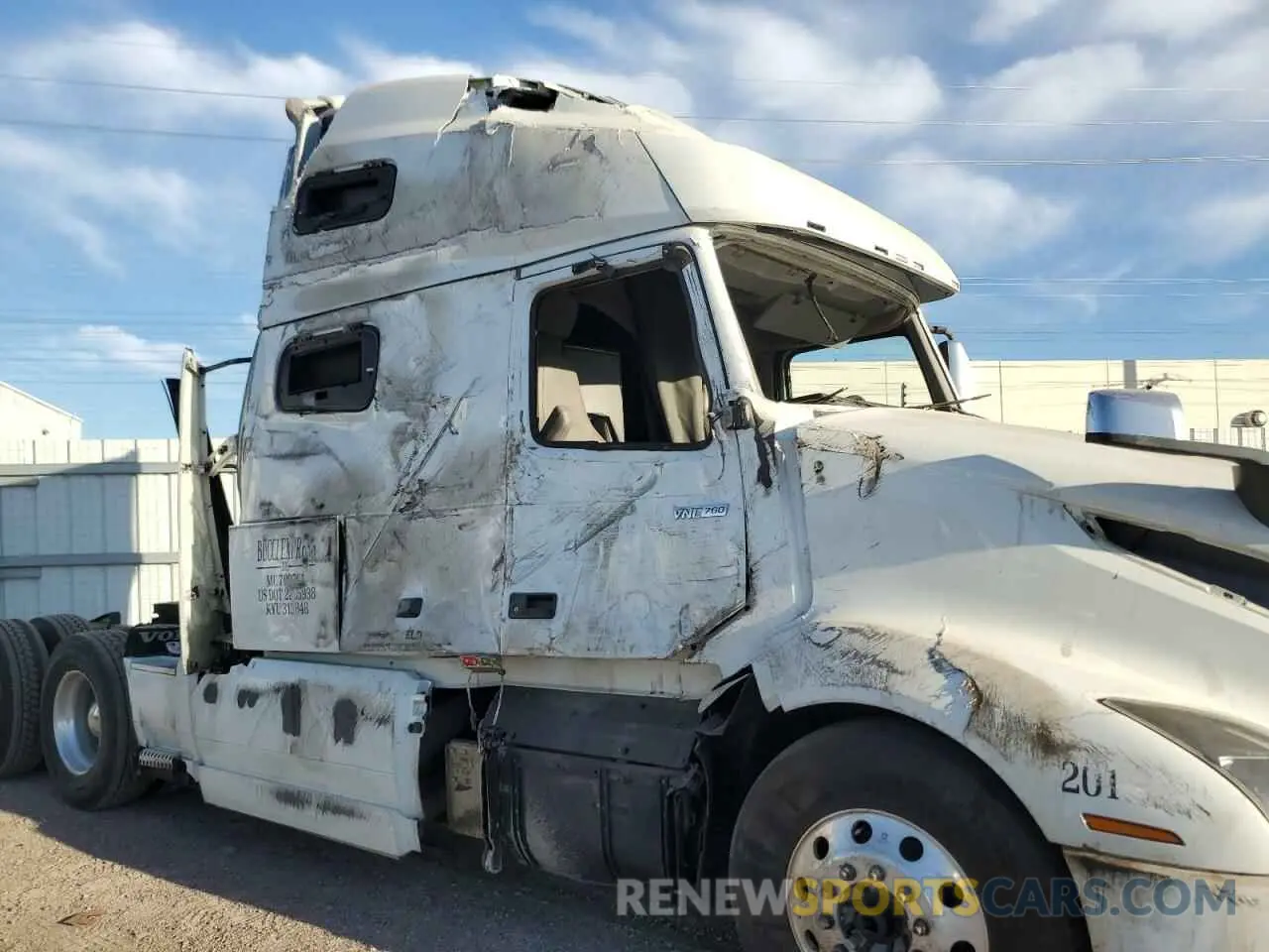 9 fotografías del automóvil dañado 4V4NC9EH1PN613648 VOLVO VN 2023