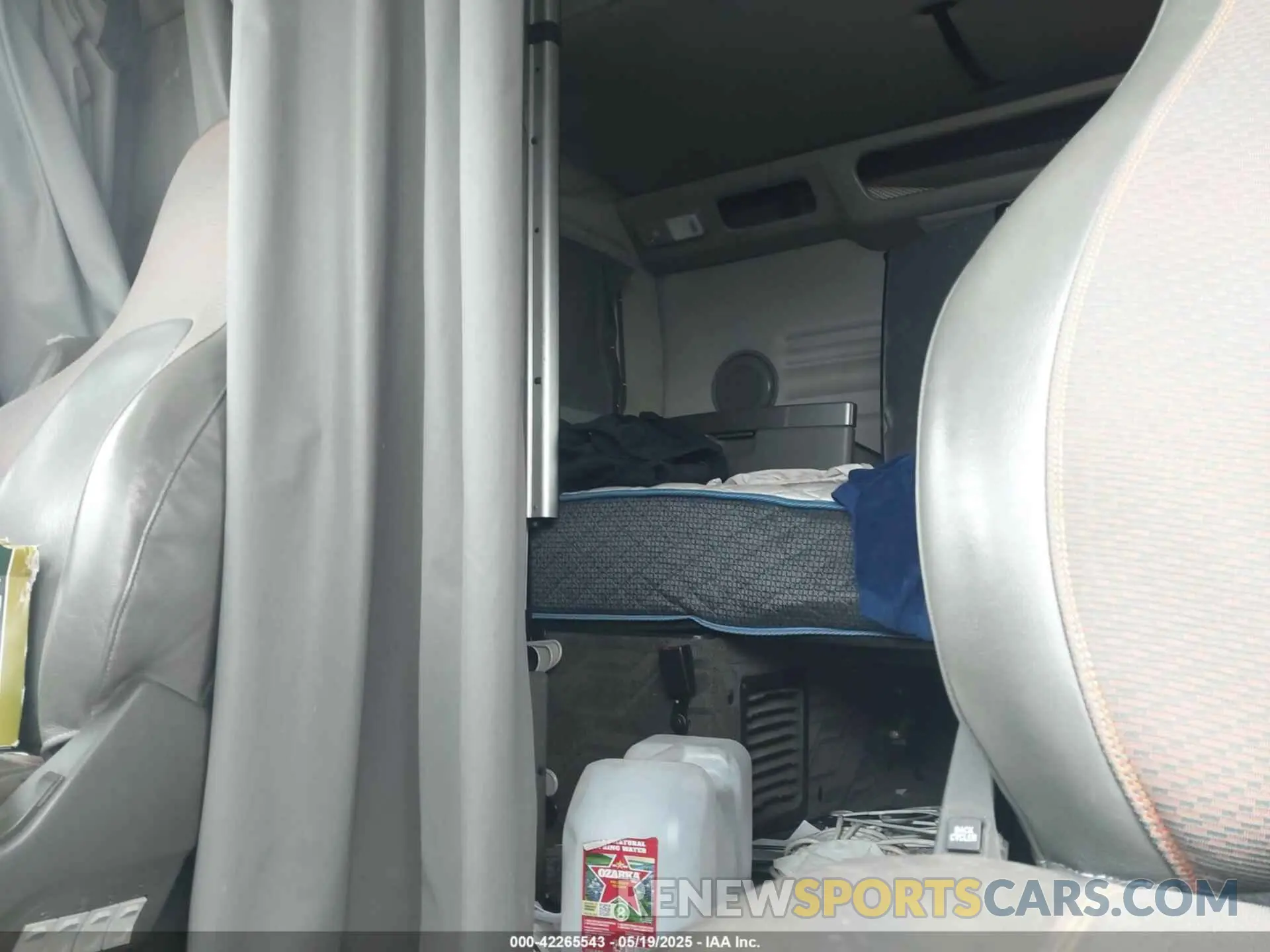 7 fotografías del automóvil dañado 4V4NC9EH1KN205269 VOLVO VNL 2019