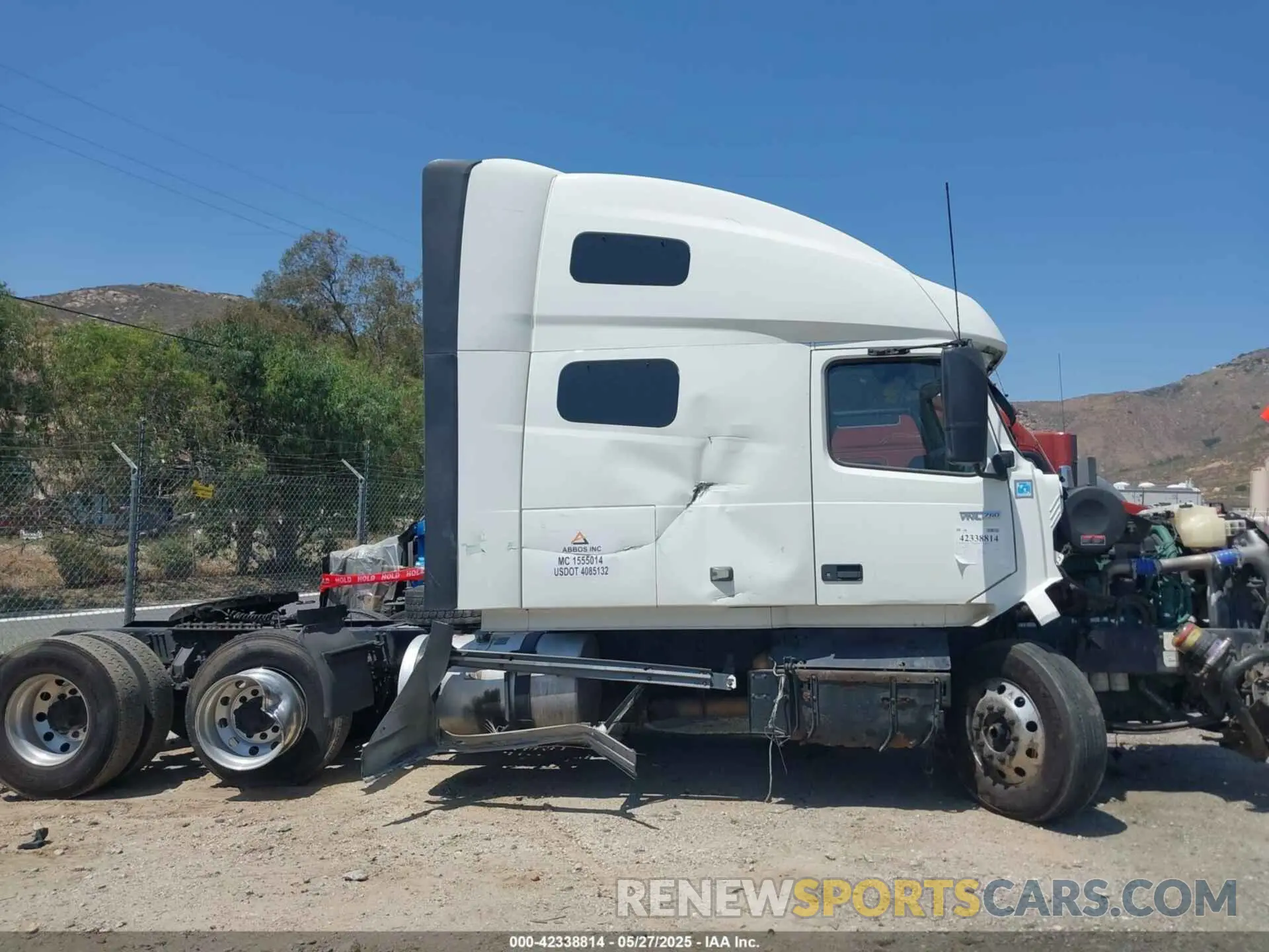 17 fotografías del automóvil dañado 4V4NC9EH1KN902909 VOLVO VNL 2019