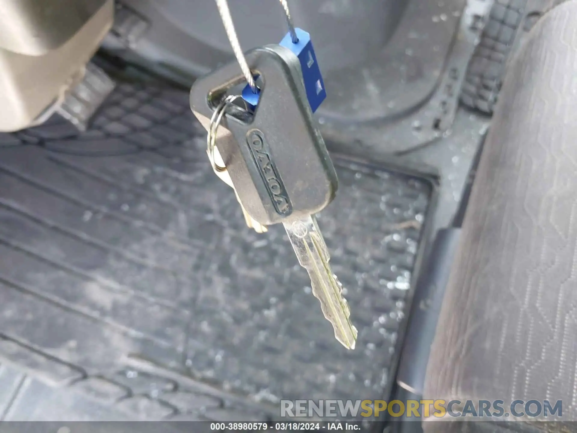 10 fotografías del automóvil dañado 4V4NC9EH5KN213584 VOLVO VNL 2019