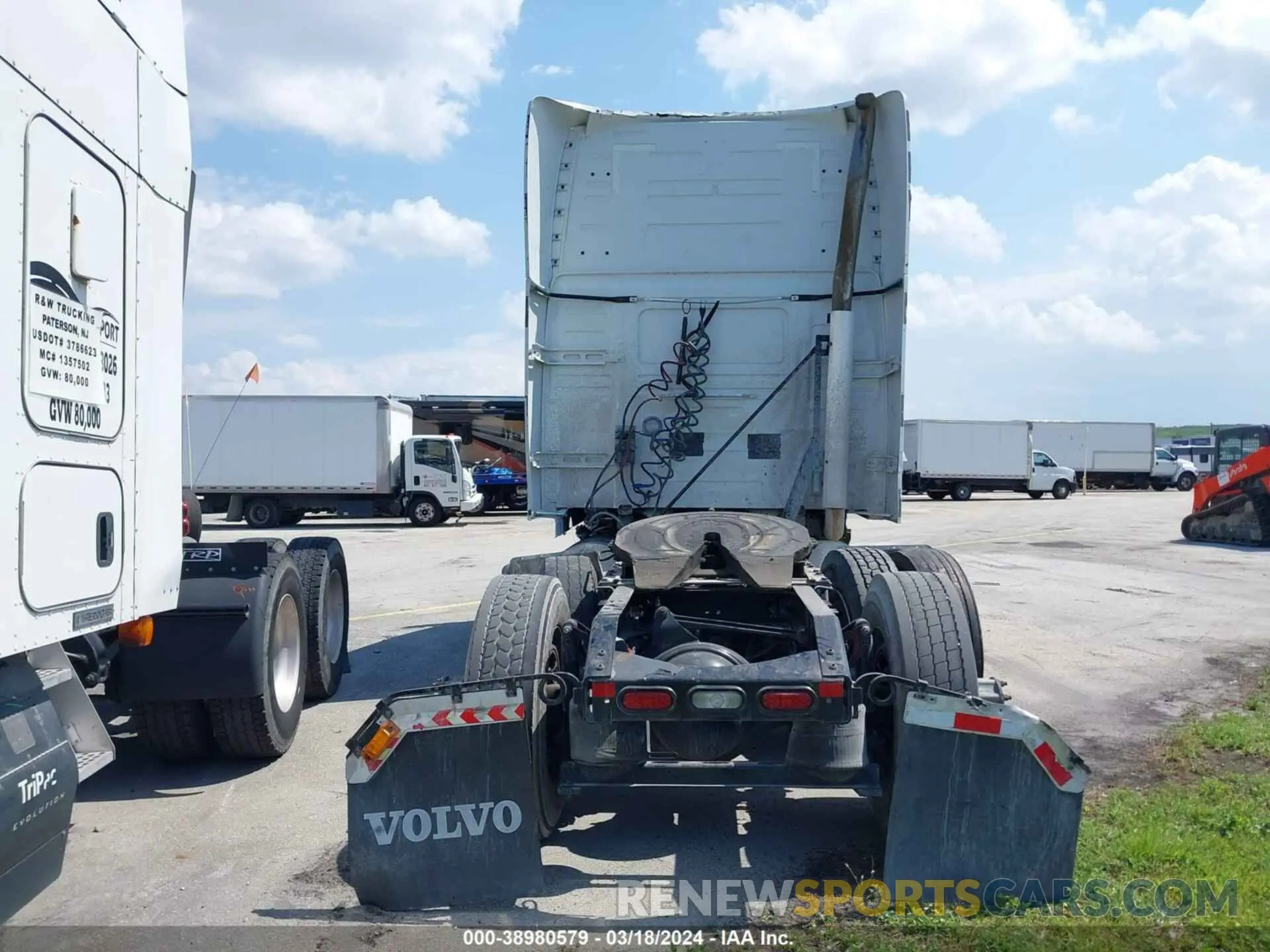 15 fotografías del automóvil dañado 4V4NC9EH5KN213584 VOLVO VNL 2019