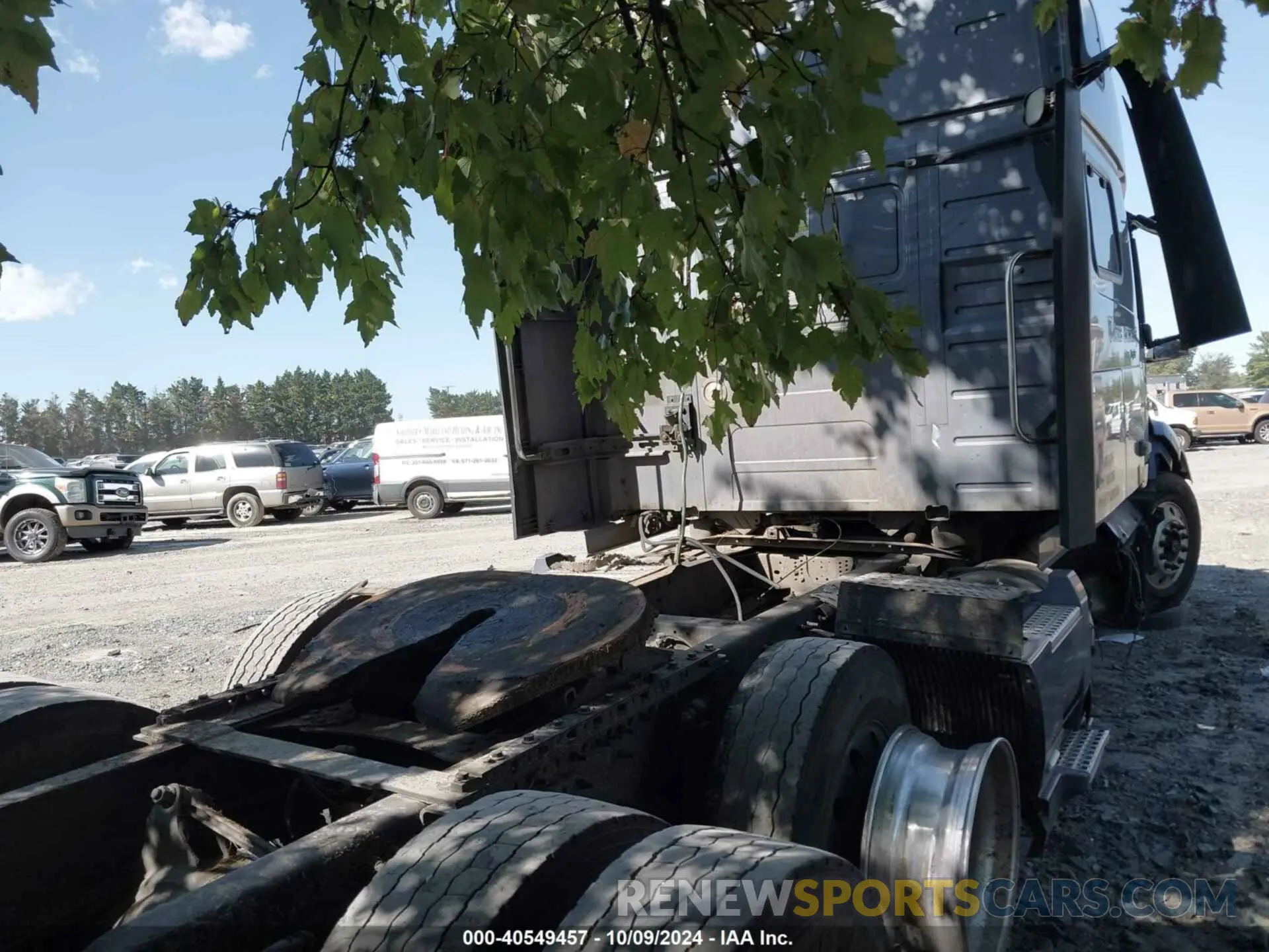 4 fotografías del automóvil dañado 4V4NC9EH5KN903724 VOLVO VNL 2019