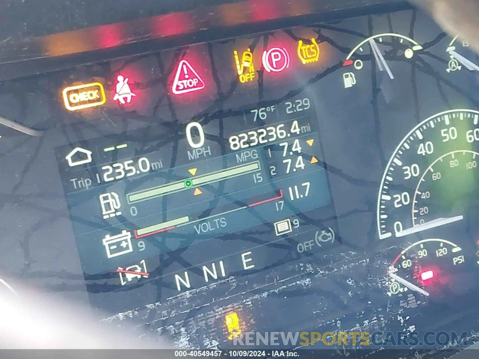 5 fotografías del automóvil dañado 4V4NC9EH5KN903724 VOLVO VNL 2019