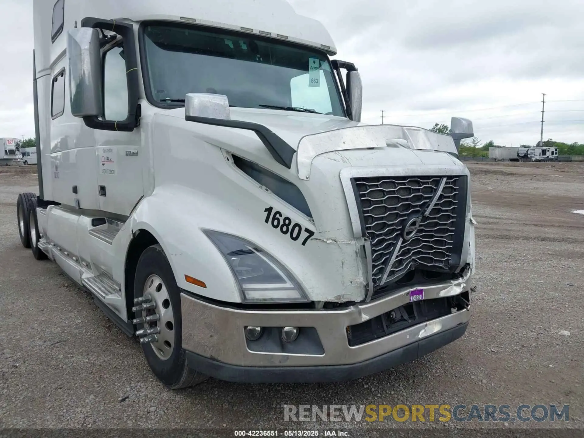 11 fotografías del automóvil dañado 4V4NC9EH9LN231037 VOLVO VNL 2020