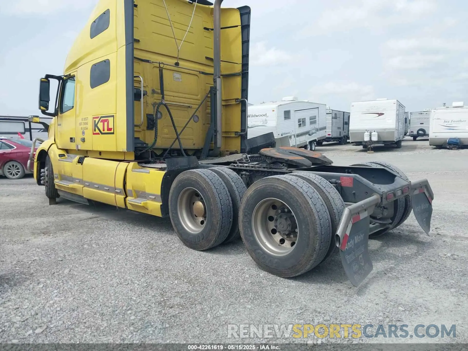 3 fotografías del automóvil dañado 4V4NC9EJ7LN240564 VOLVO VNL 2020