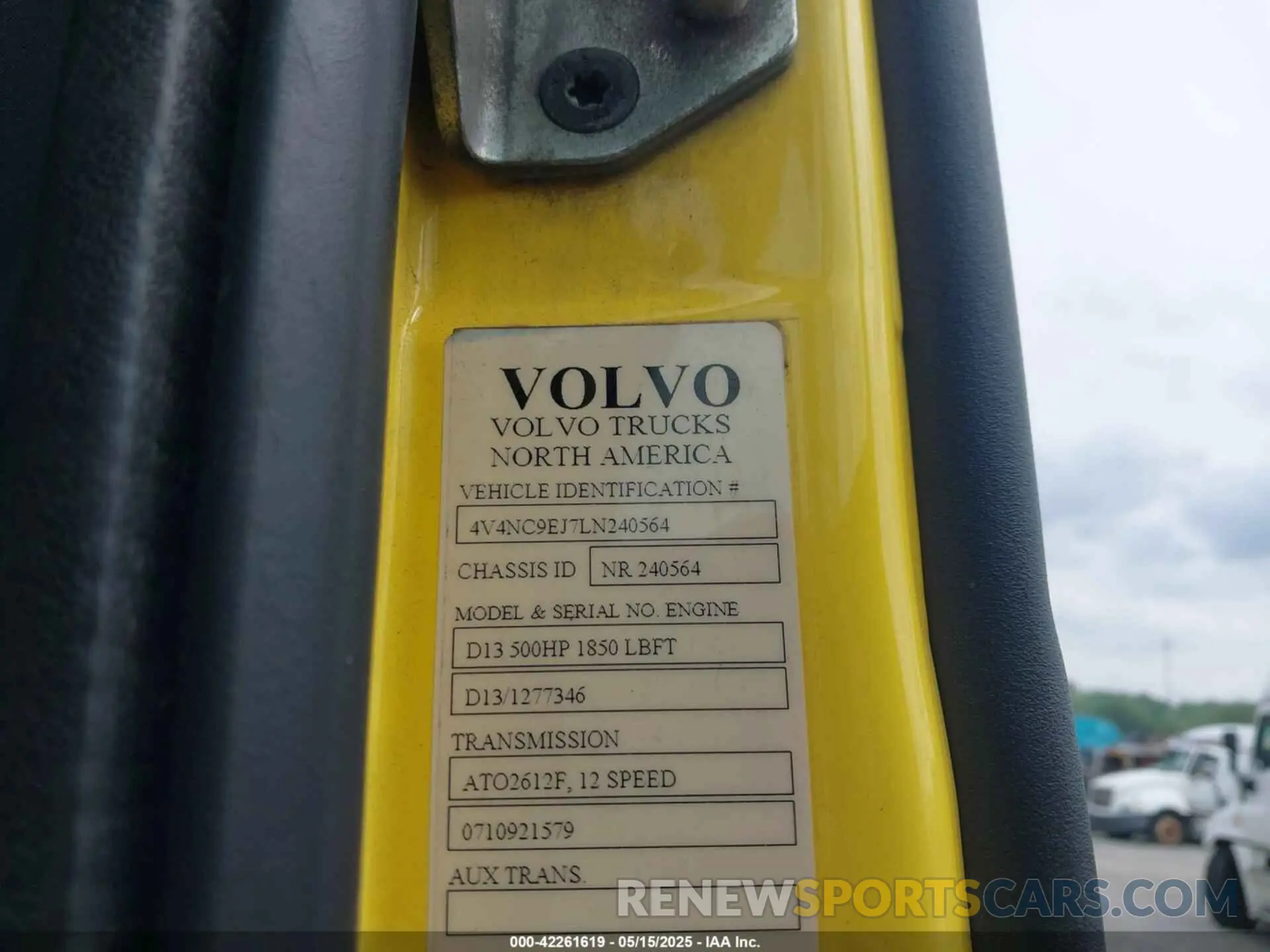 8 fotografías del automóvil dañado 4V4NC9EJ7LN240564 VOLVO VNL 2020
