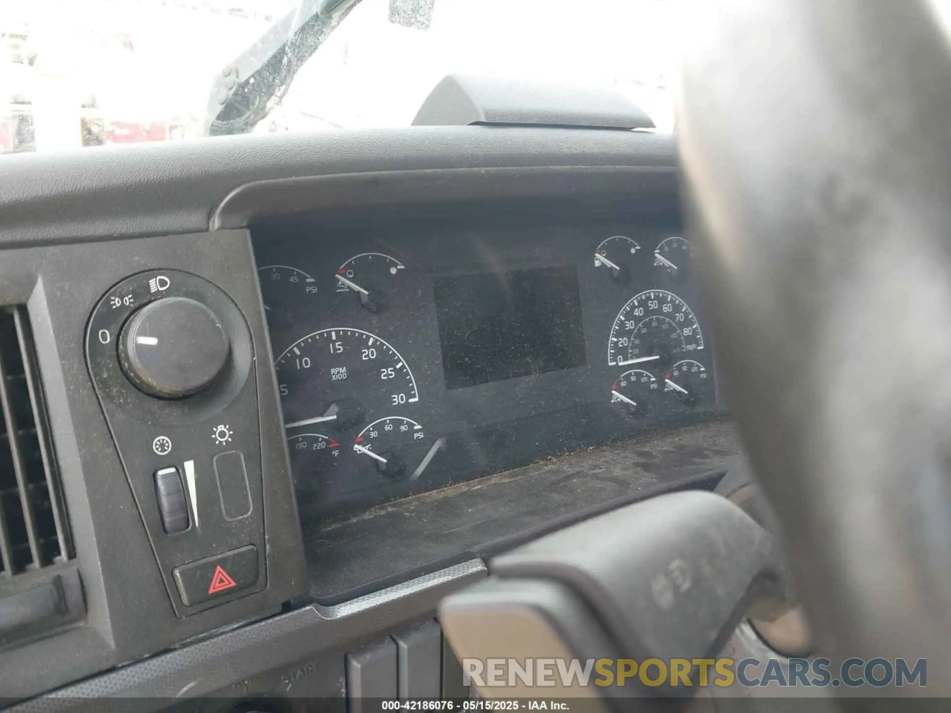 6 fotografías del automóvil dañado 4V4NC9EH3MN266299 VOLVO VNL 2021