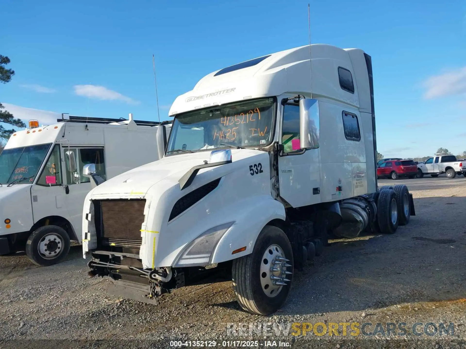 2 fotografías del automóvil dañado 4V4NC9EH4NN297840 VOLVO VNL 2022