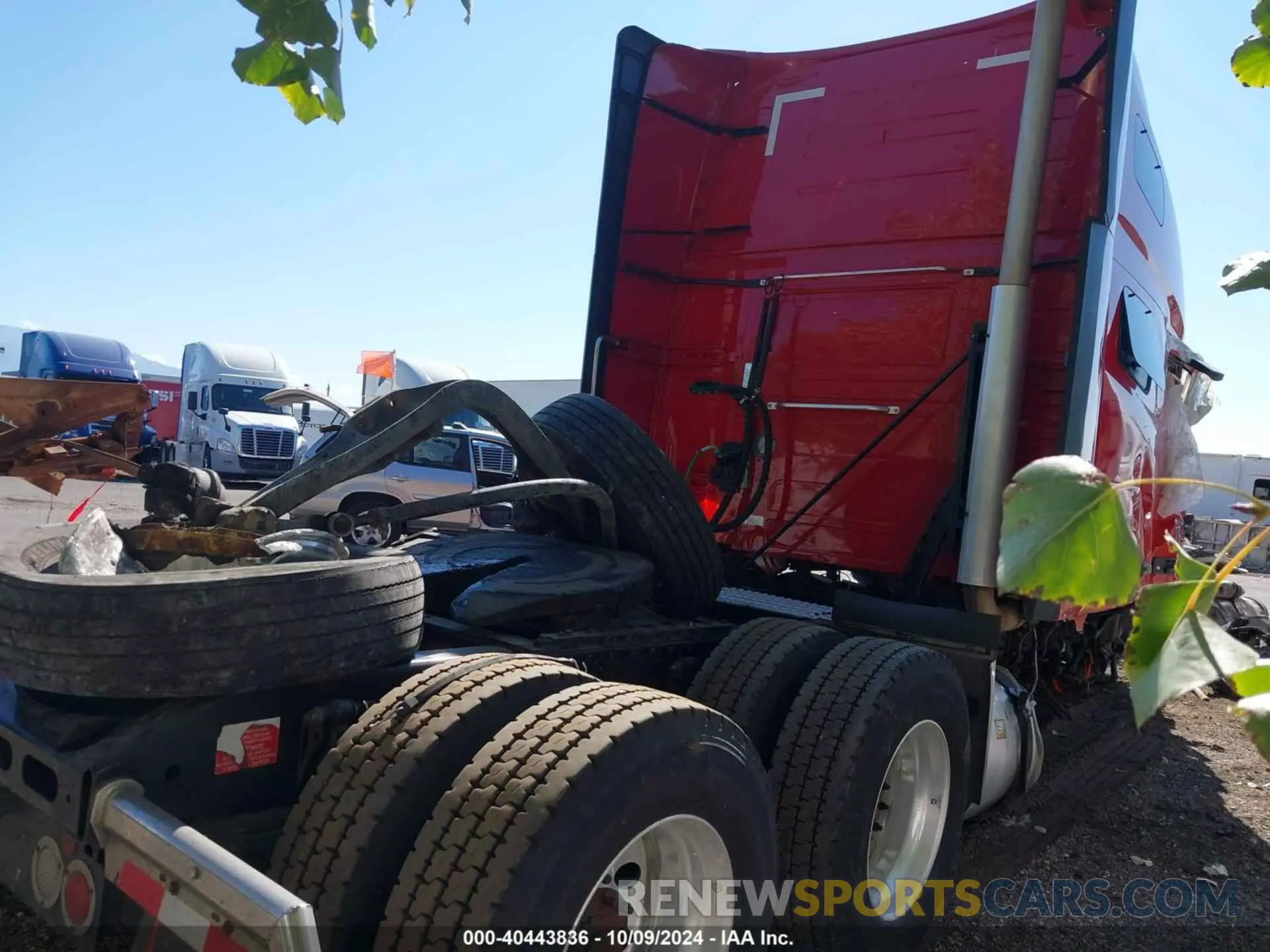 4 fotografías del automóvil dañado 4V4NC9EH6NN299461 VOLVO VNL 2022