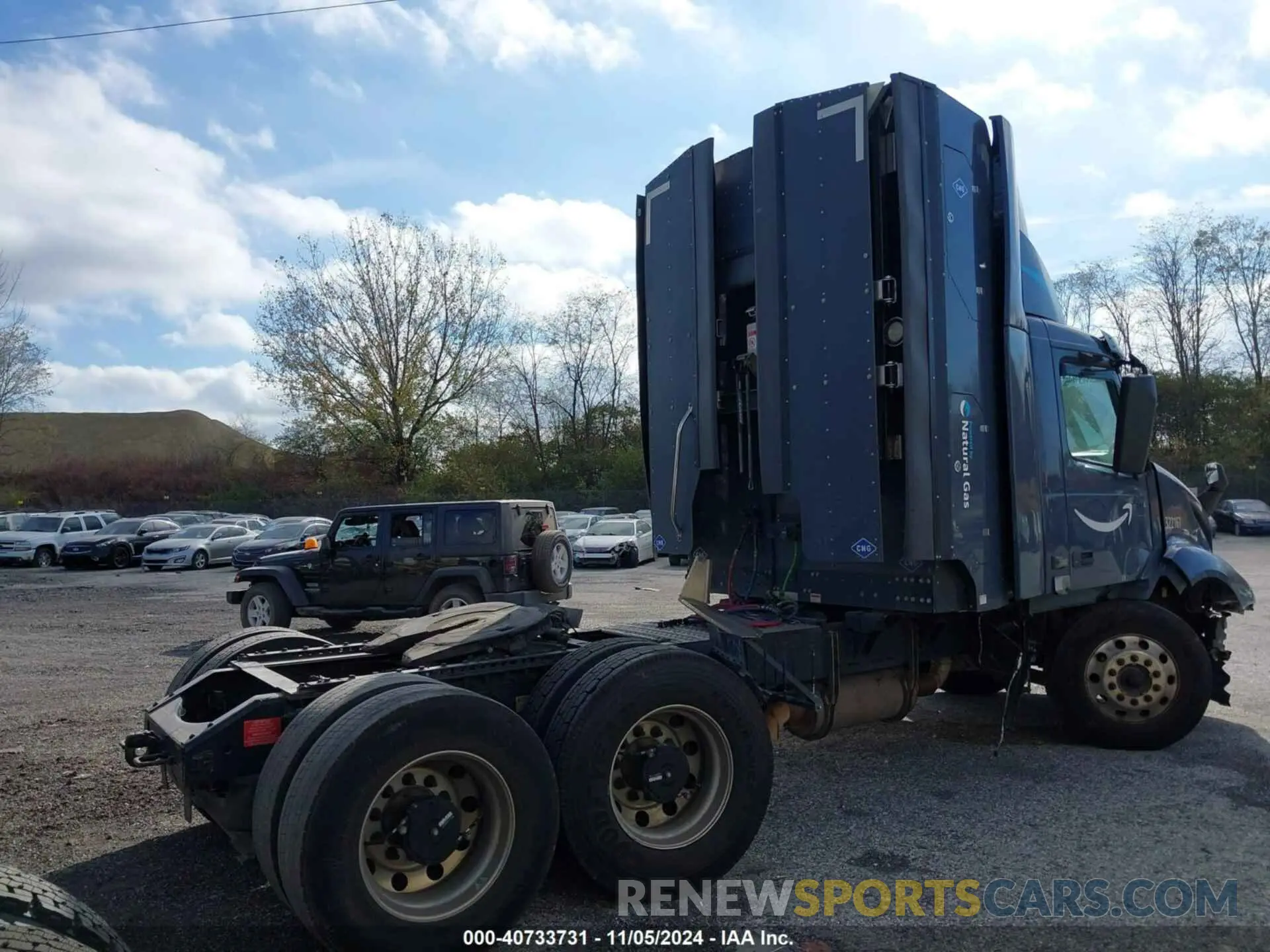 4 fotografías del automóvil dañado 4V4NC9UG5NN318591 VOLVO VNL 2022