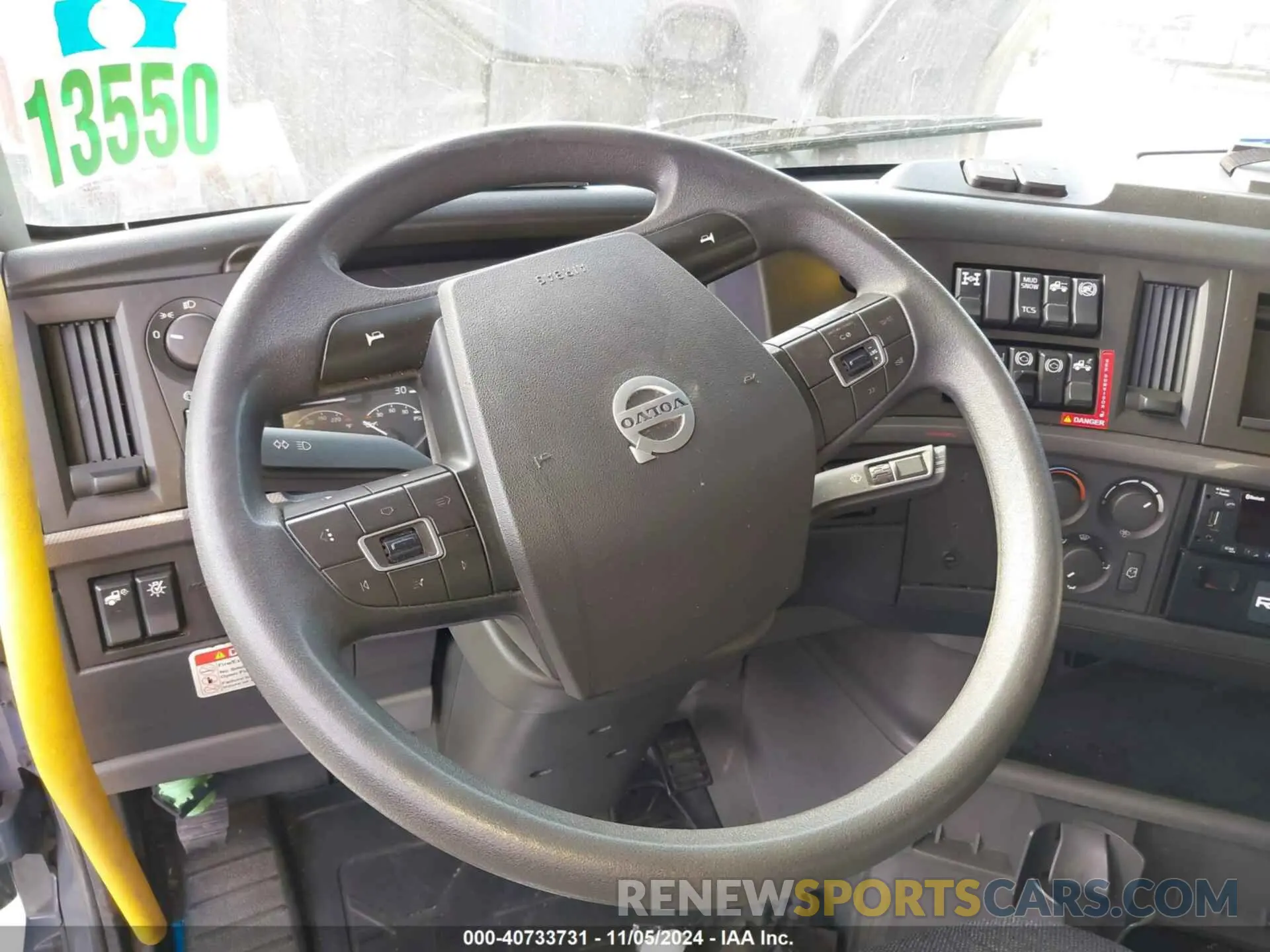 6 fotografías del automóvil dañado 4V4NC9UG5NN318591 VOLVO VNL 2022