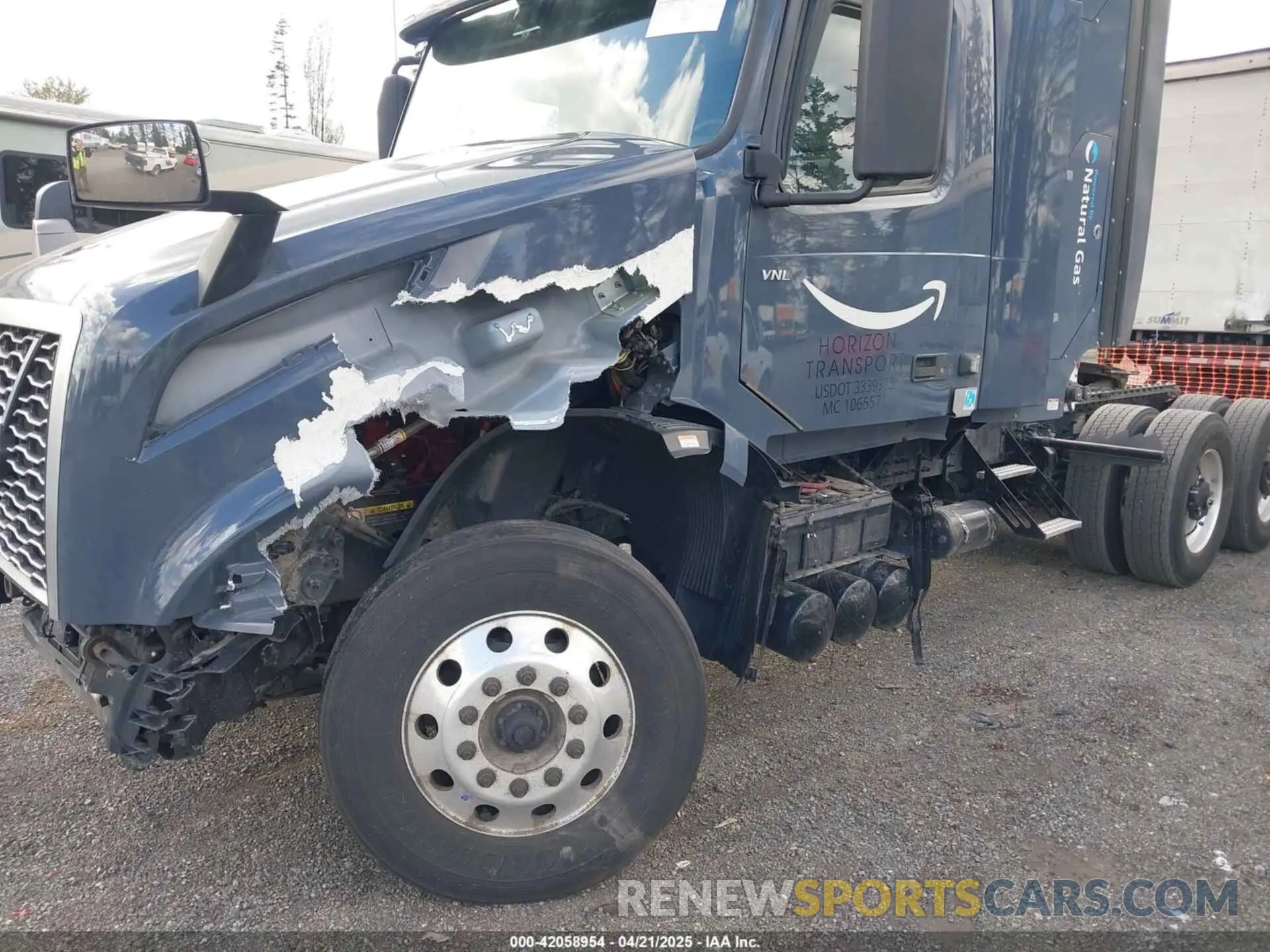11 fotografías del automóvil dañado 4V4NC9UG9NN312356 VOLVO VNL 2022