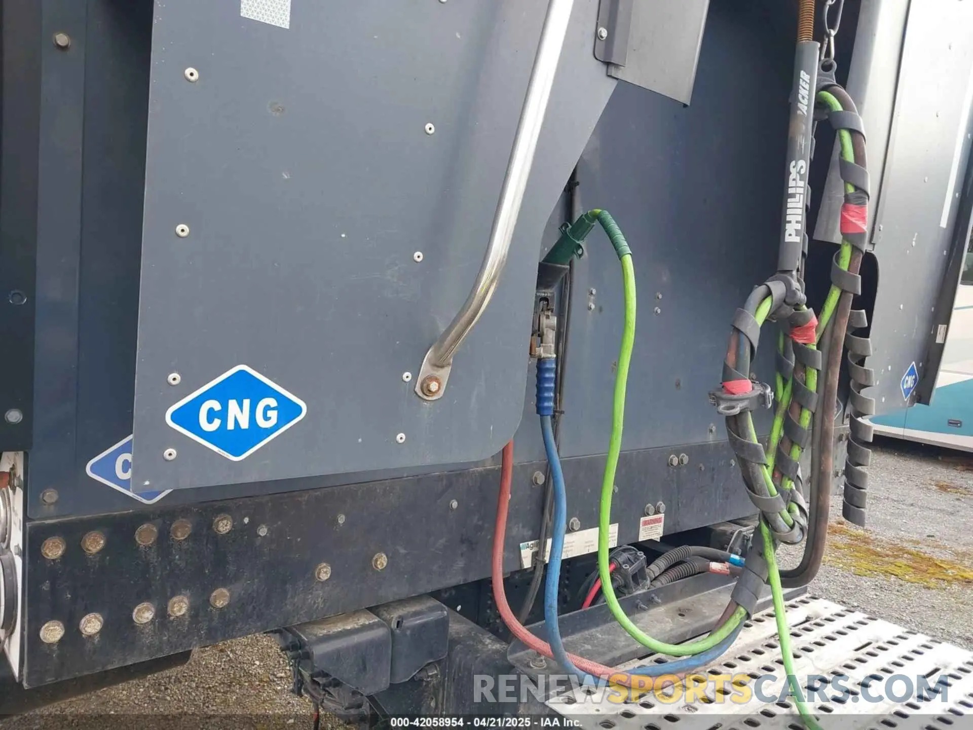 6 fotografías del automóvil dañado 4V4NC9UG9NN312356 VOLVO VNL 2022