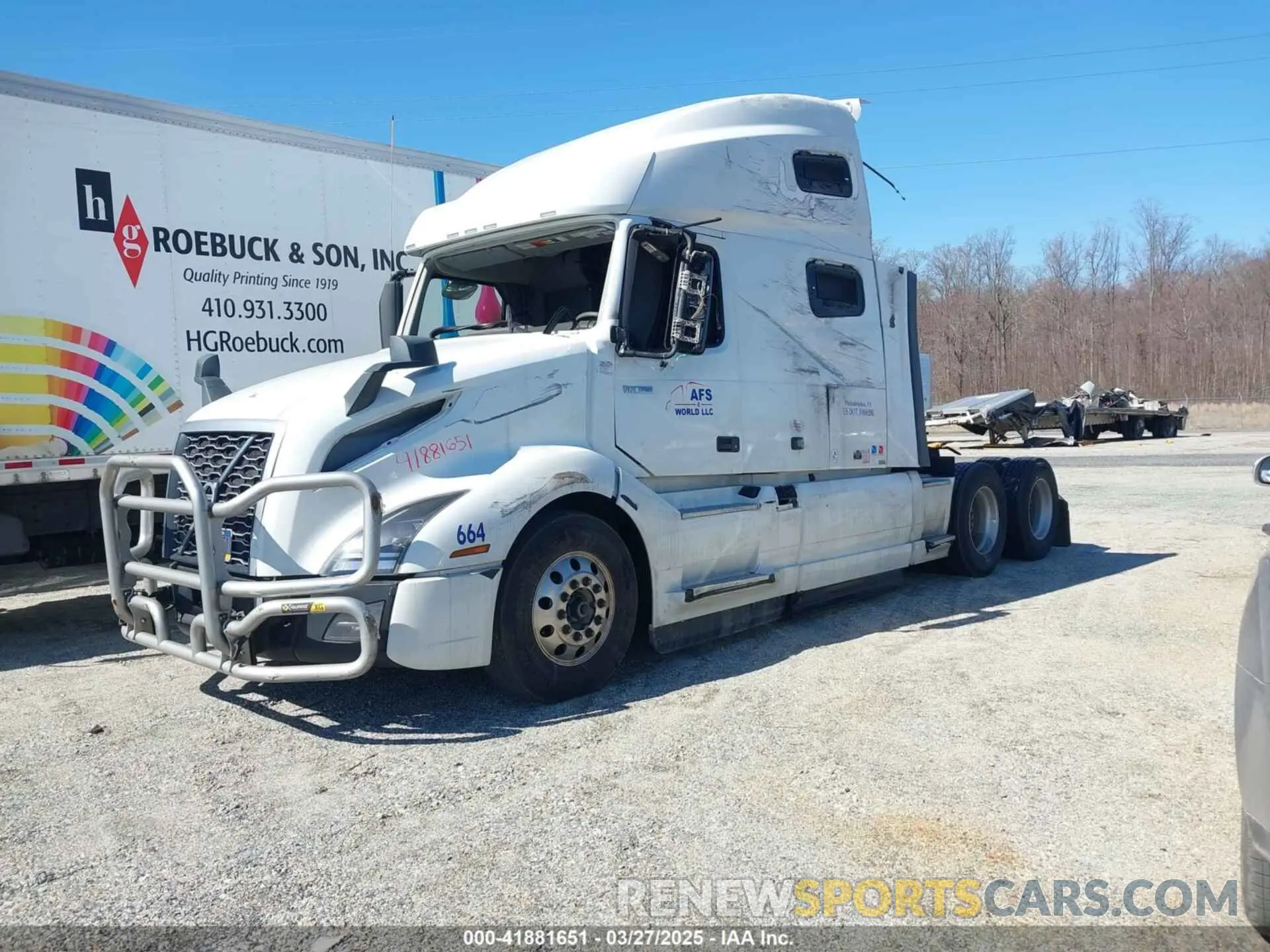 2 fotografías del automóvil dañado 4V4NC9EH1PN615884 VOLVO VNL 2023
