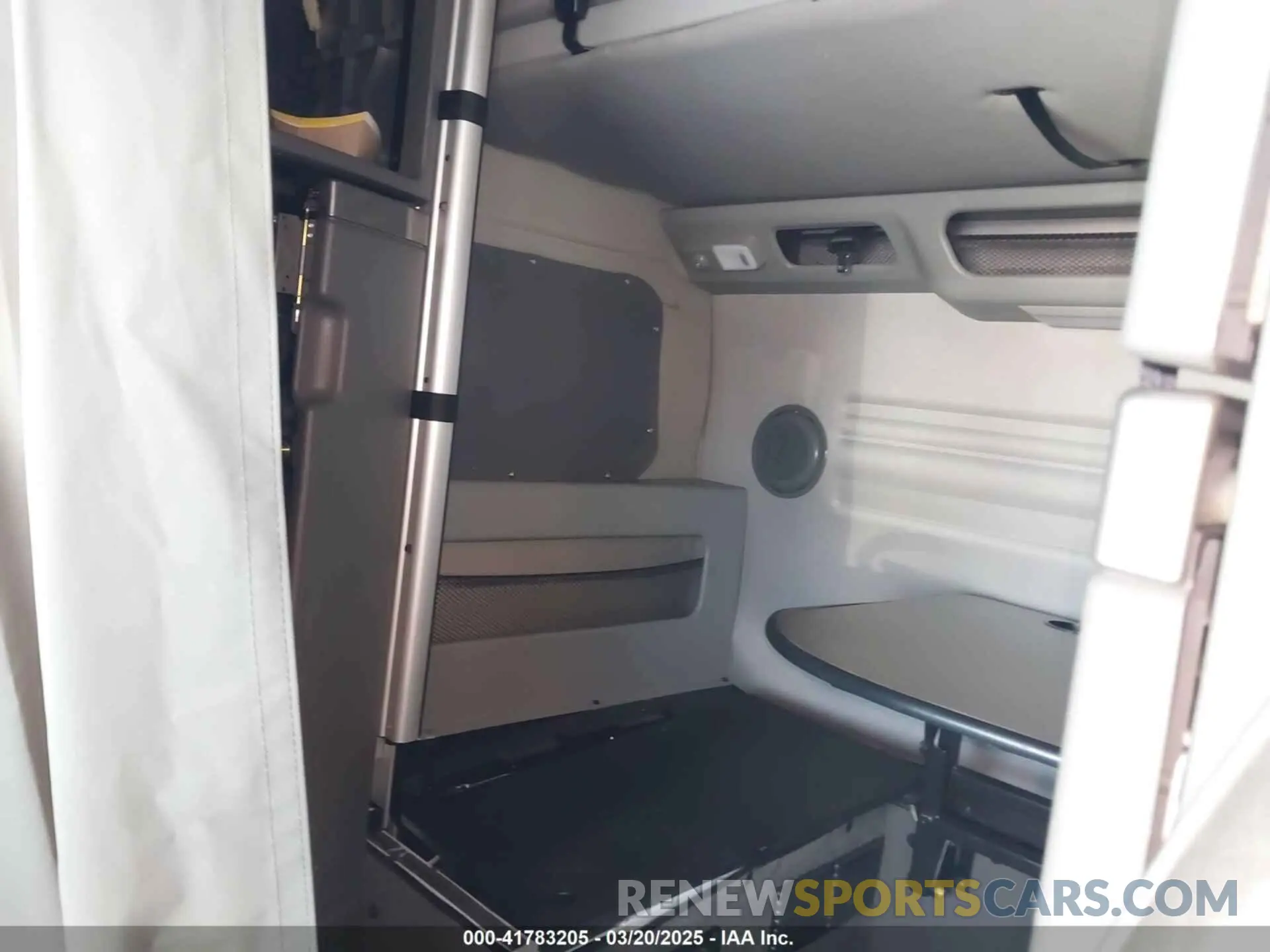6 fotografías del automóvil dañado 4V4NC9EH2PN315710 VOLVO VNL 2023