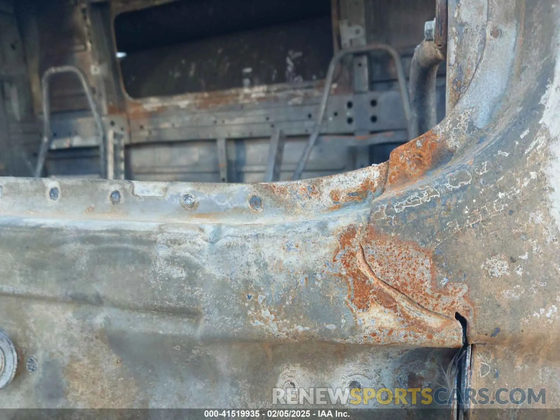 9 fotografías del automóvil dañado 4V4NC9UG1PN335682 VOLVO VNL 2023