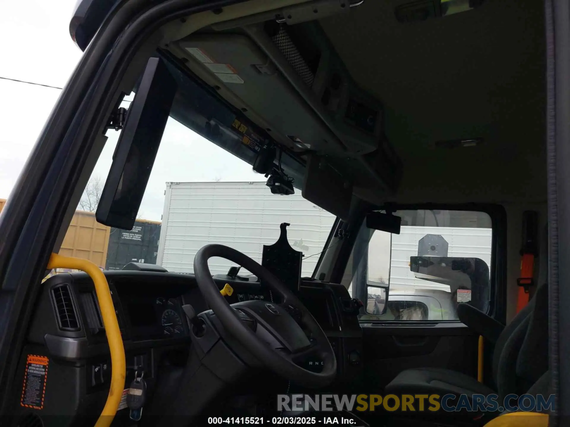 6 fotografías del automóvil dañado 4V4NC9UG5PN335569 VOLVO VNL 2023