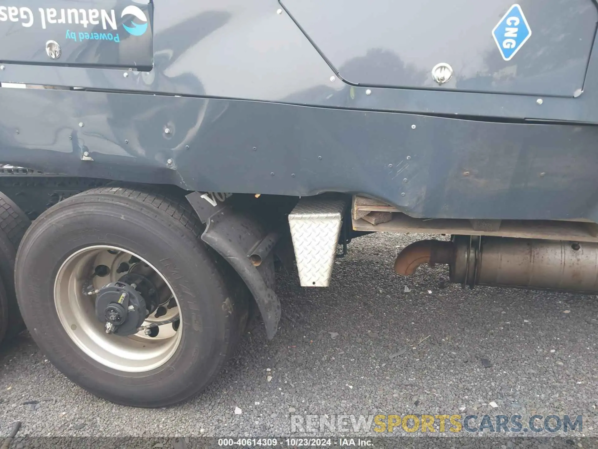 13 fotografías del automóvil dañado 4V4NC9UGXPN335616 VOLVO VNL 2023