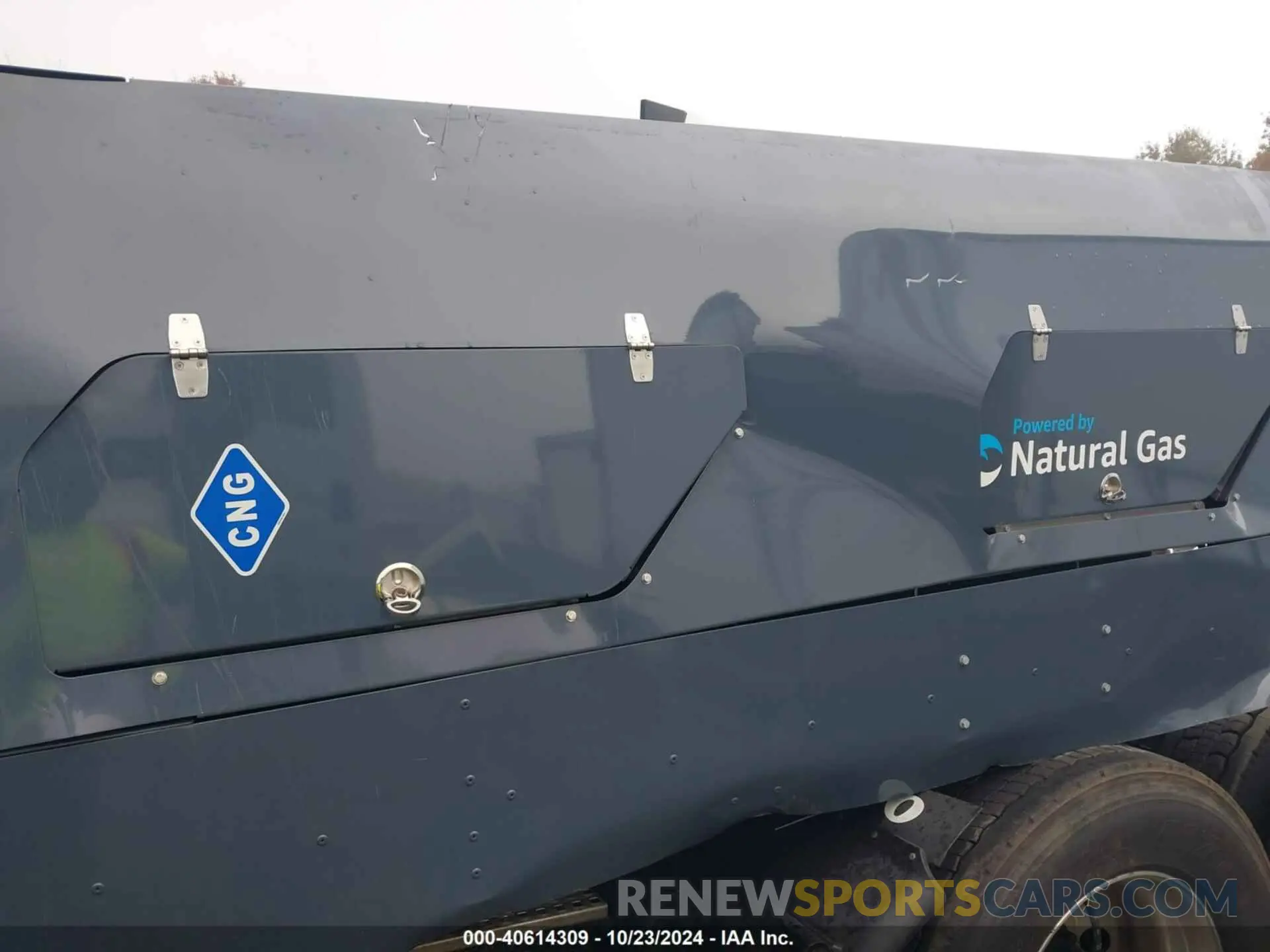 14 fotografías del automóvil dañado 4V4NC9UGXPN335616 VOLVO VNL 2023