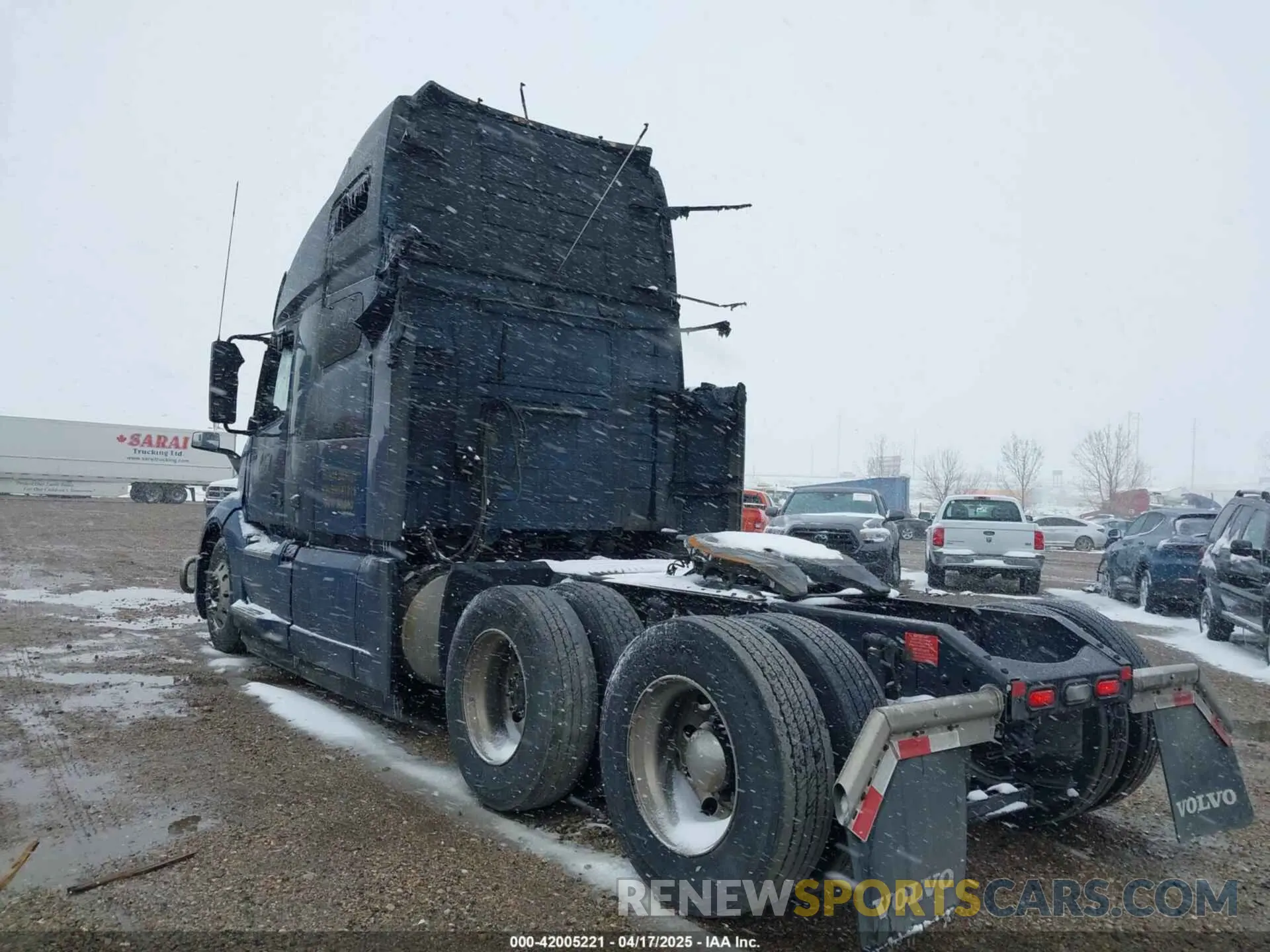 3 fotografías del automóvil dañado 4V4NC9EH5RN641312 VOLVO VNL 2024