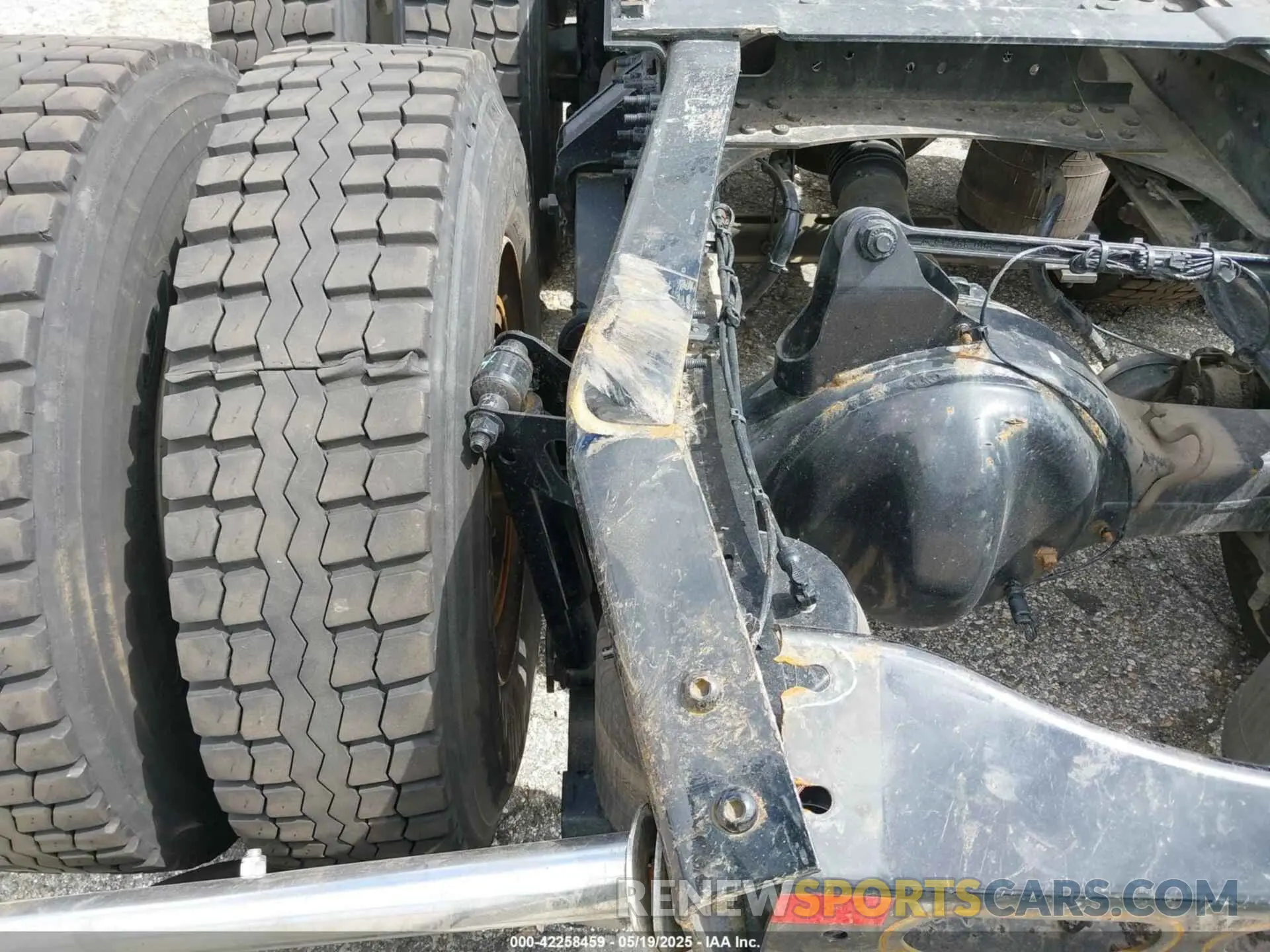 13 fotografías del automóvil dañado 4V4NC9EJXRN640546 VOLVO VNL 2024