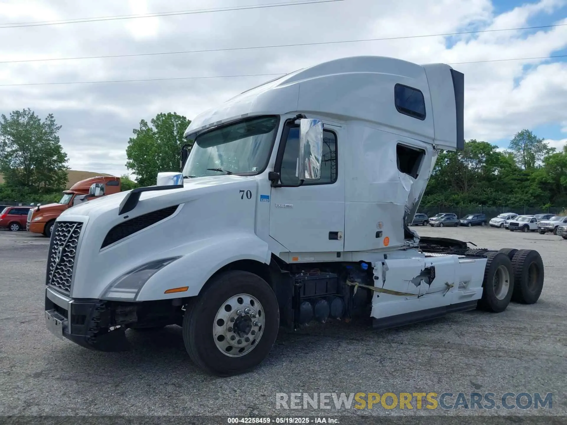 2 fotografías del automóvil dañado 4V4NC9EJXRN640546 VOLVO VNL 2024
