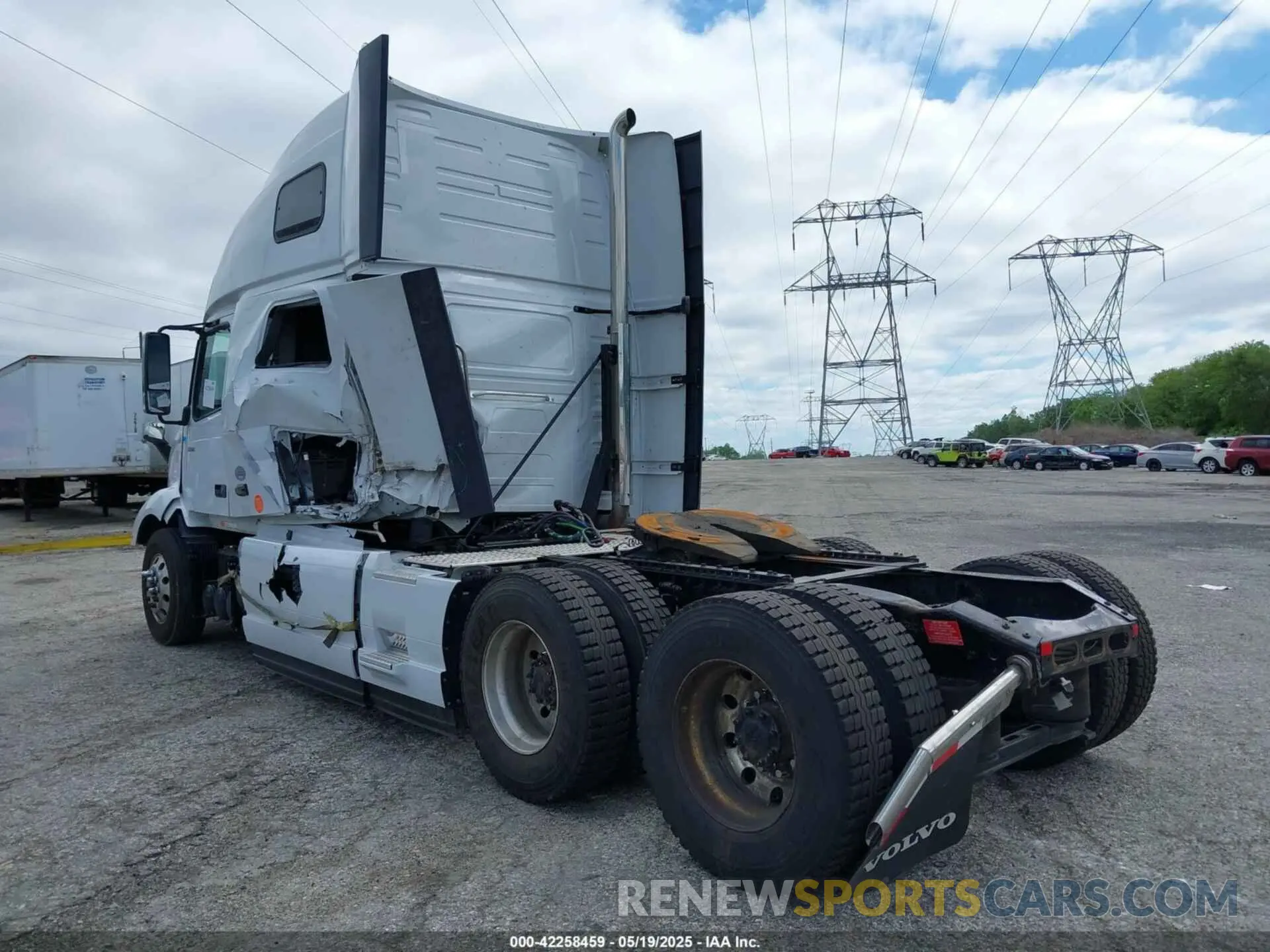 3 fotografías del automóvil dañado 4V4NC9EJXRN640546 VOLVO VNL 2024