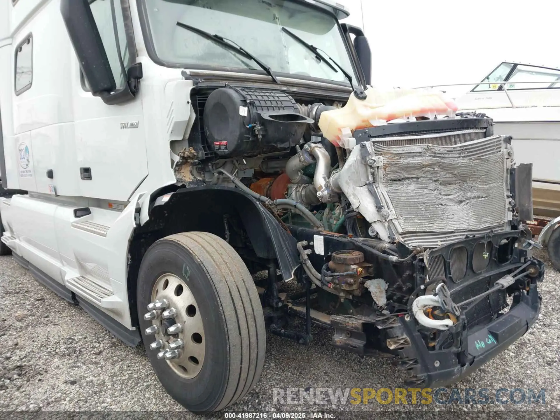 13 fotografías del automóvil dañado 4V4NC9EH0SN669881 VOLVO VNL 2025